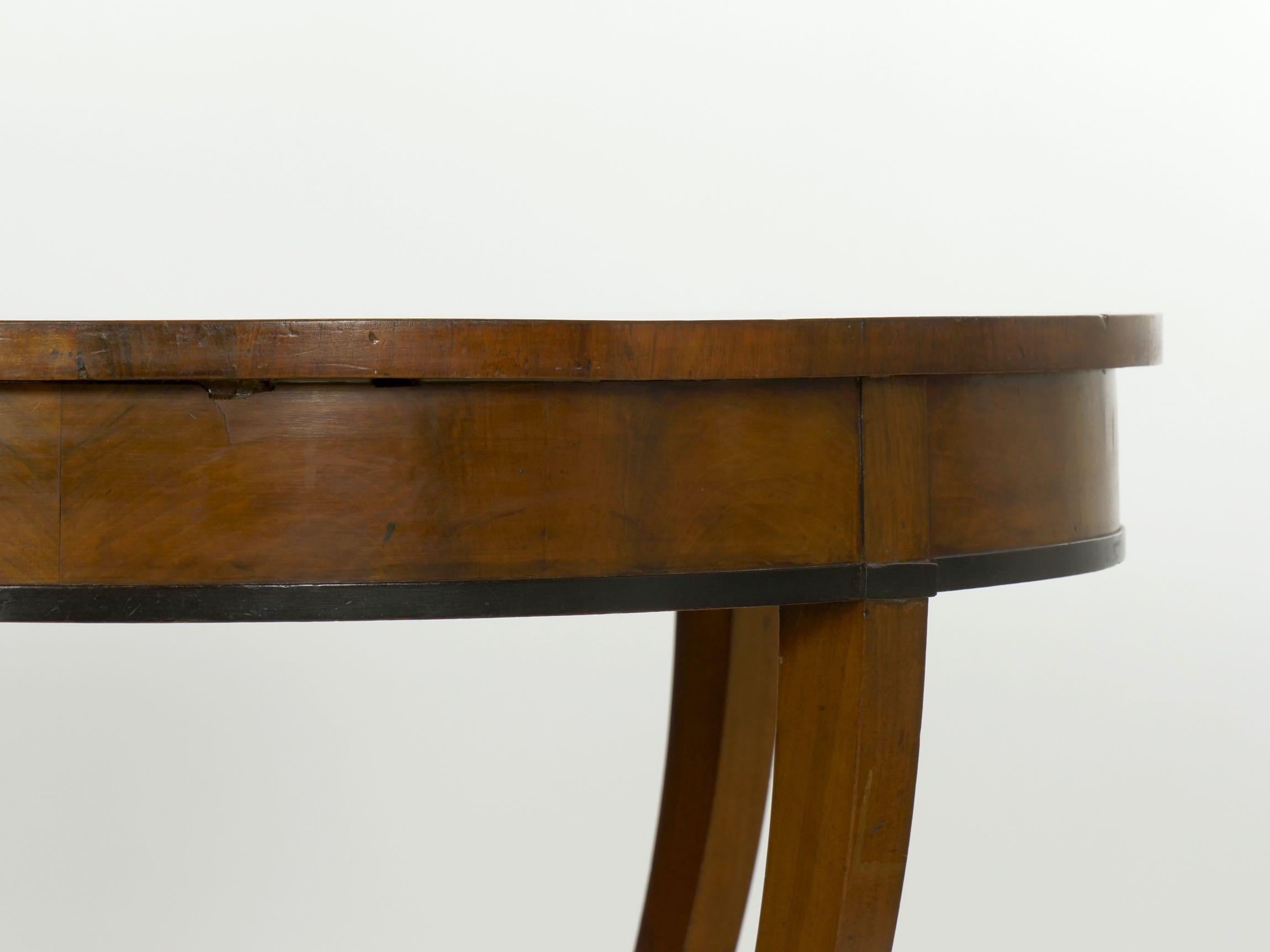 Austrian Biedermeier Fruitwood Round Center Hall Table, 19th Century 9