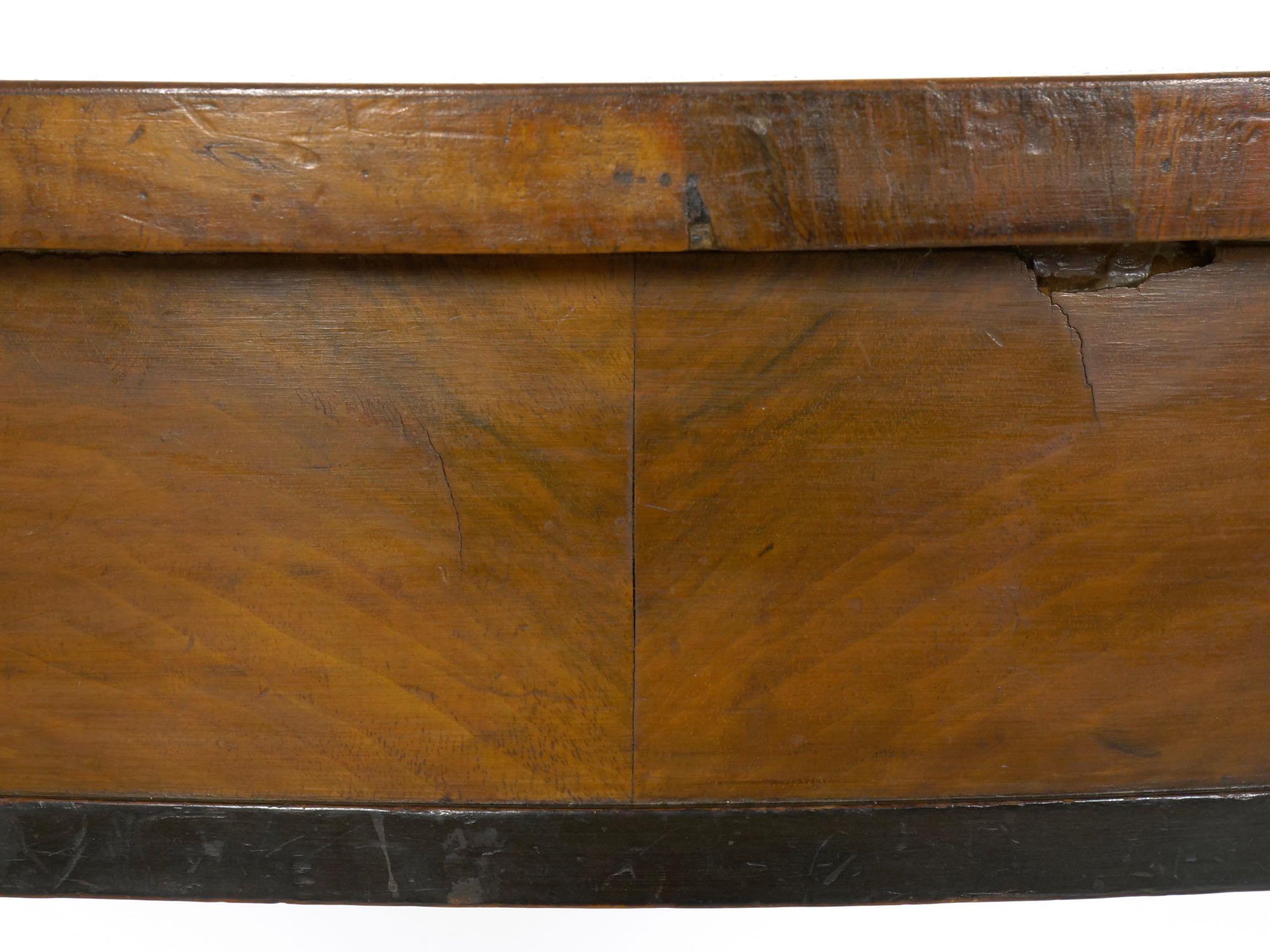 Austrian Biedermeier Fruitwood Round Center Hall Table, 19th Century 10