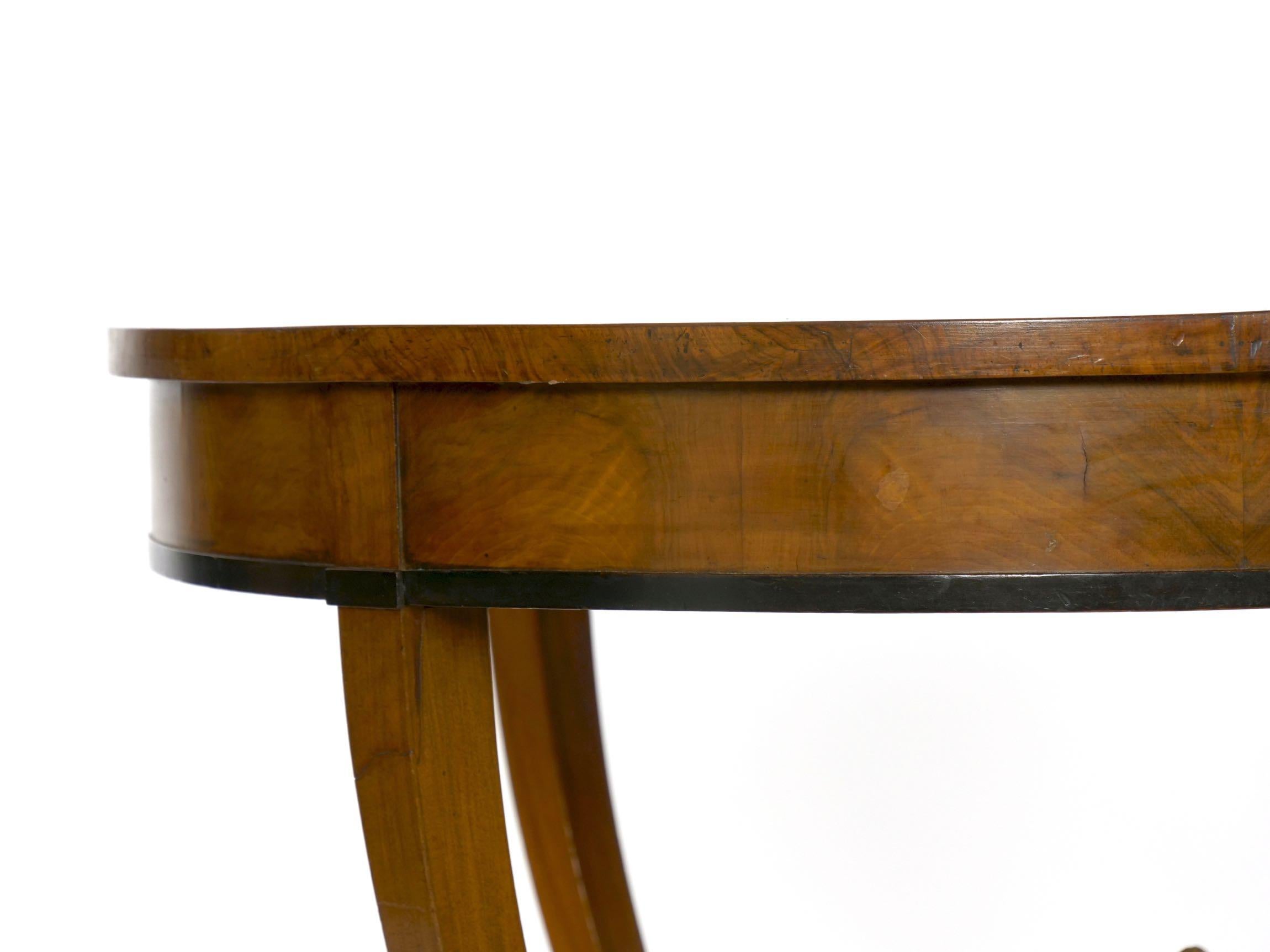 Austrian Biedermeier Fruitwood Round Center Hall Table, 19th Century In Good Condition In Shippensburg, PA