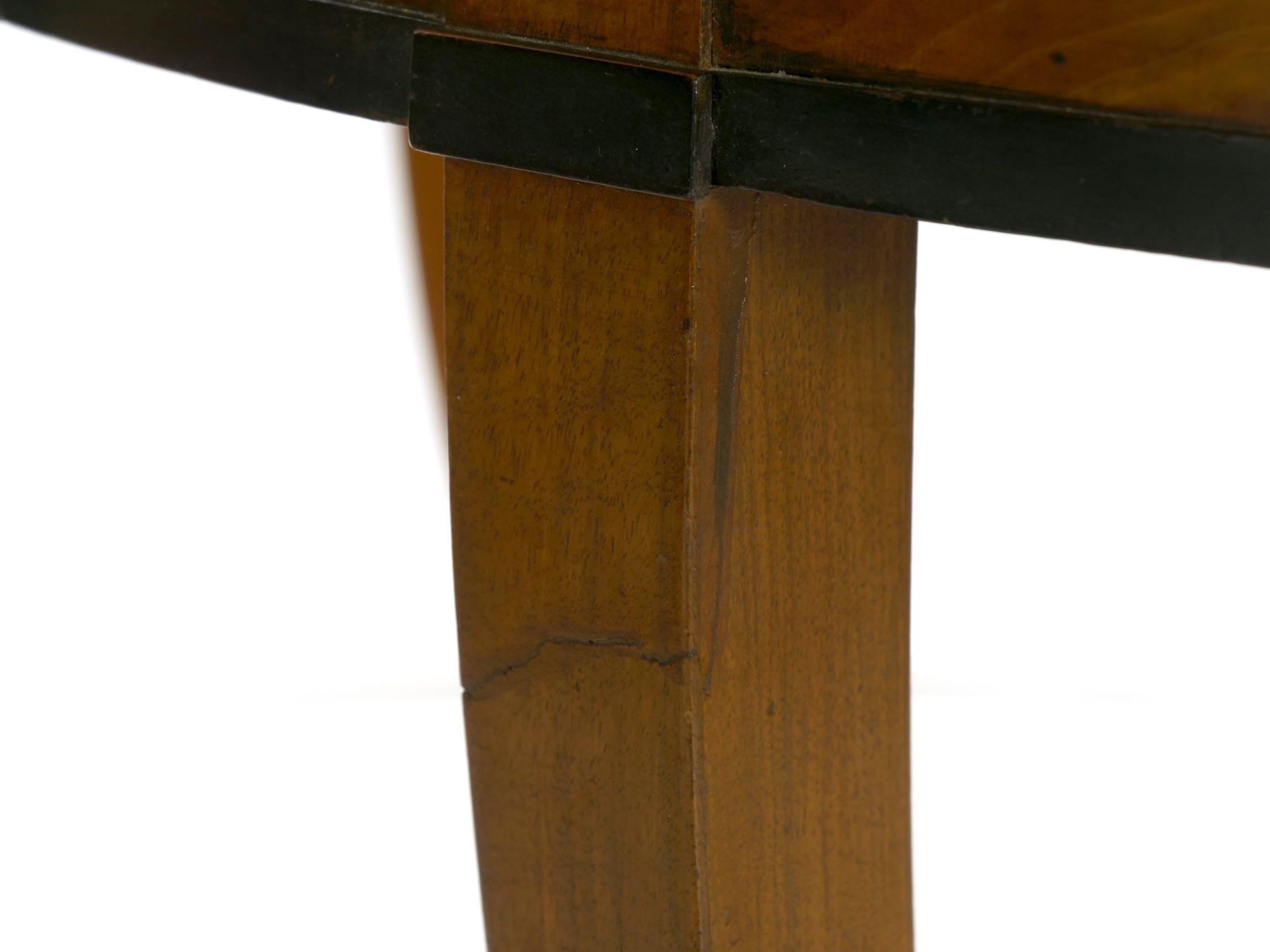 Austrian Biedermeier Fruitwood Round Center Hall Table, 19th Century 2