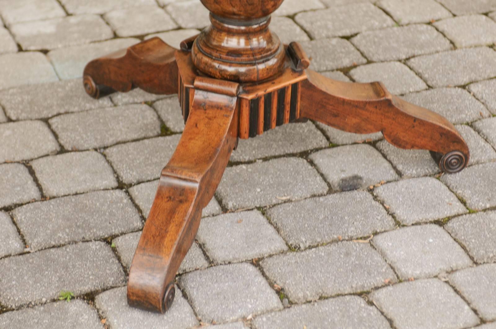 Austrian Biedermeier Pedestal Table of Burl Walnut with Radiating Veneer 4