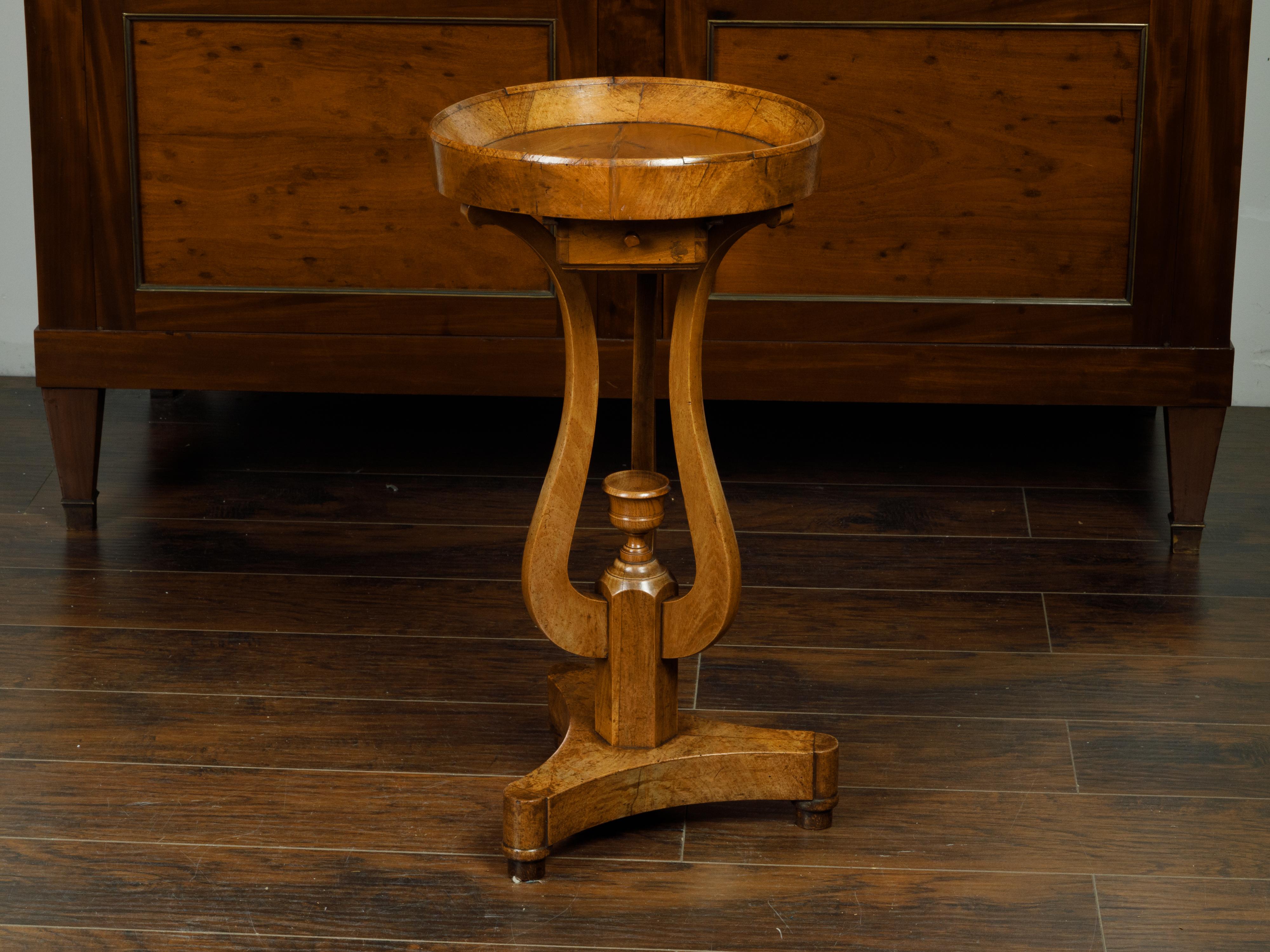 19th Century Austrian Biedermeier Period 1840s Guéridon Table with Tray Top and Lyre Base