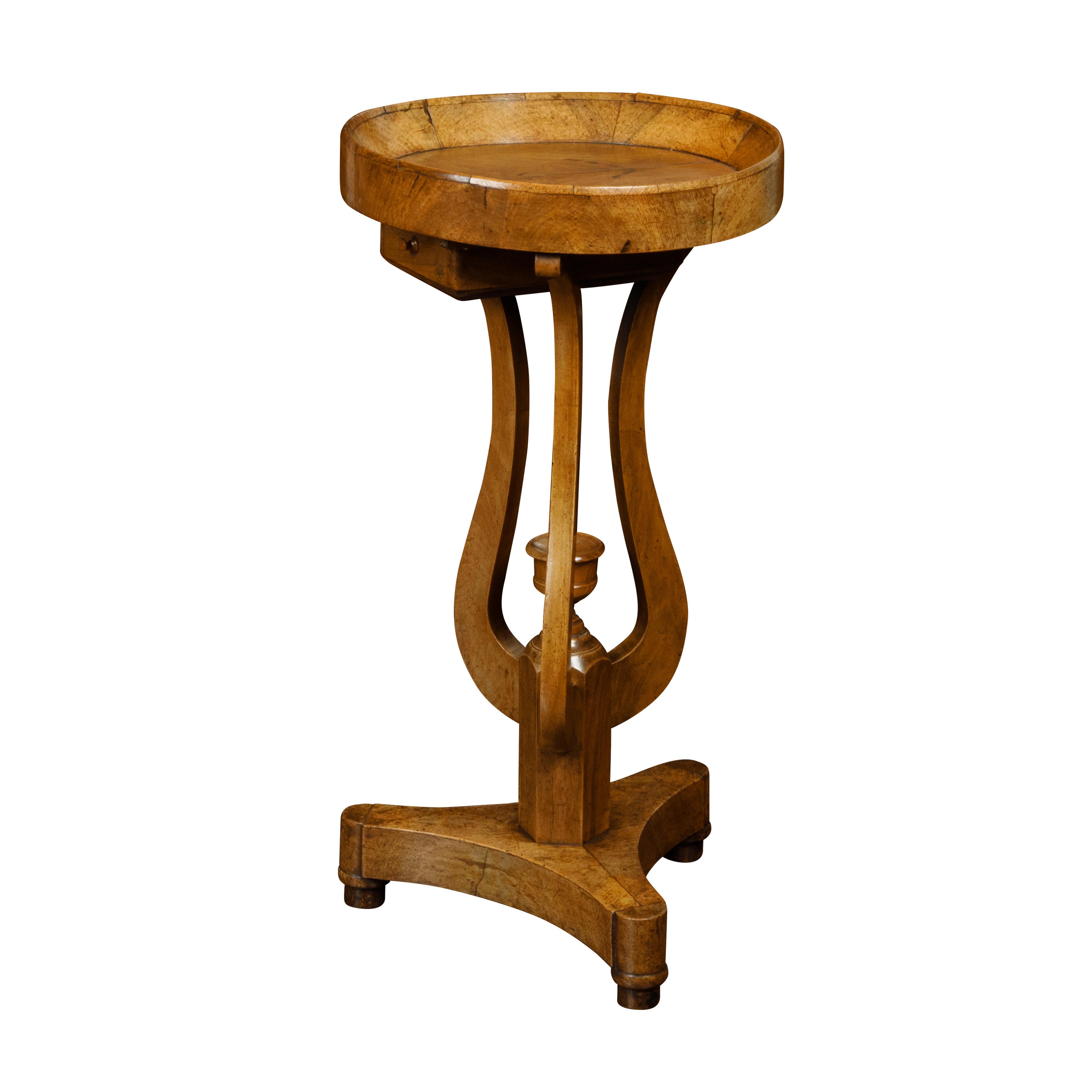 Austrian Biedermeier Period 1840s Guéridon Table with Tray Top and Lyre Base