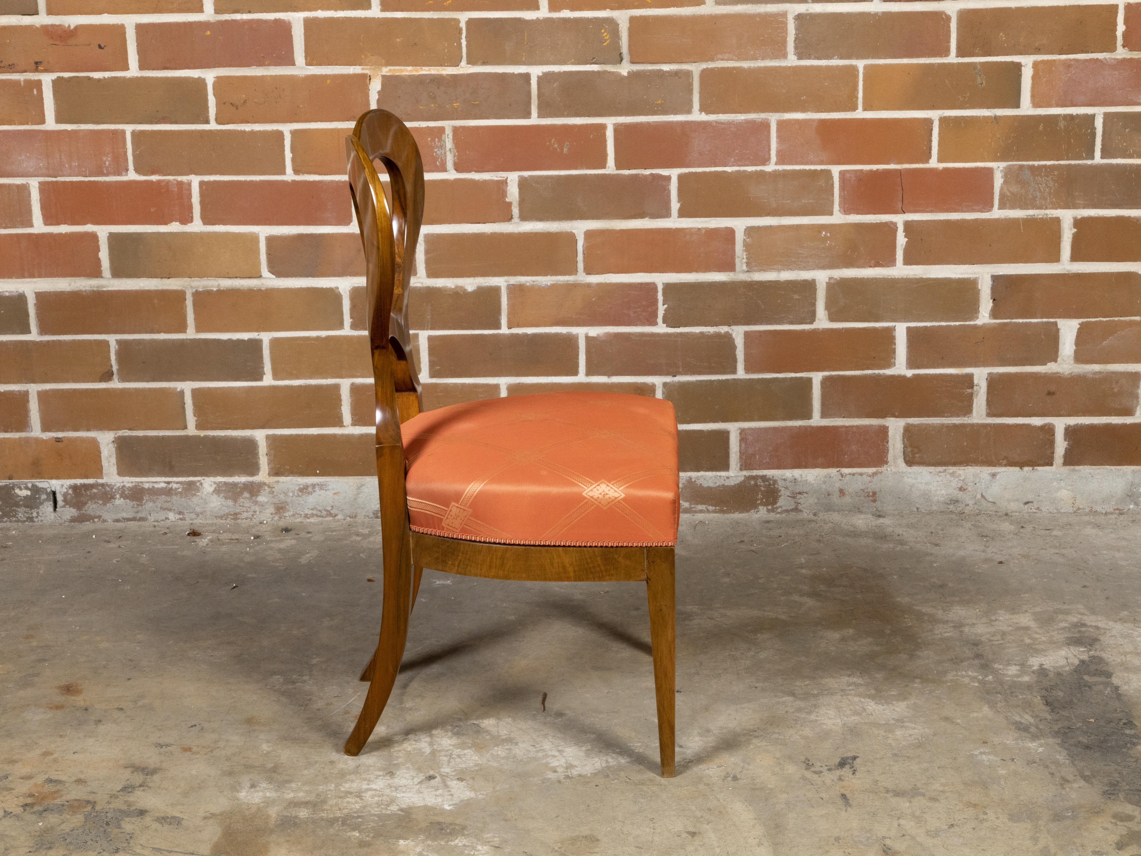 Austrian Biedermeier Period 1840s Walnut Chair with Heart-Shaped Back In Good Condition For Sale In Atlanta, GA