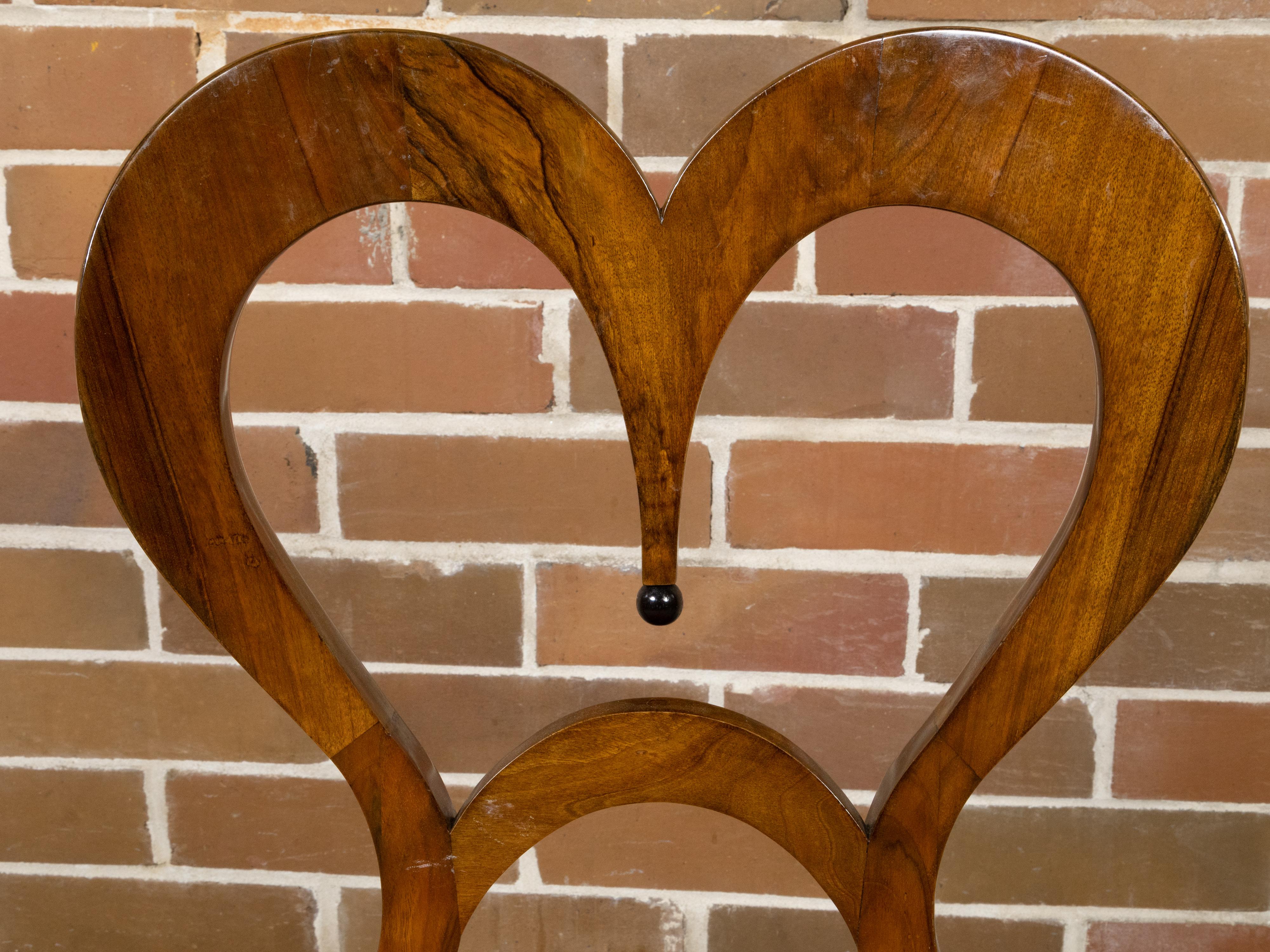 Austrian Biedermeier Period 1840s Walnut Chair with Heart-Shaped Back For Sale 3