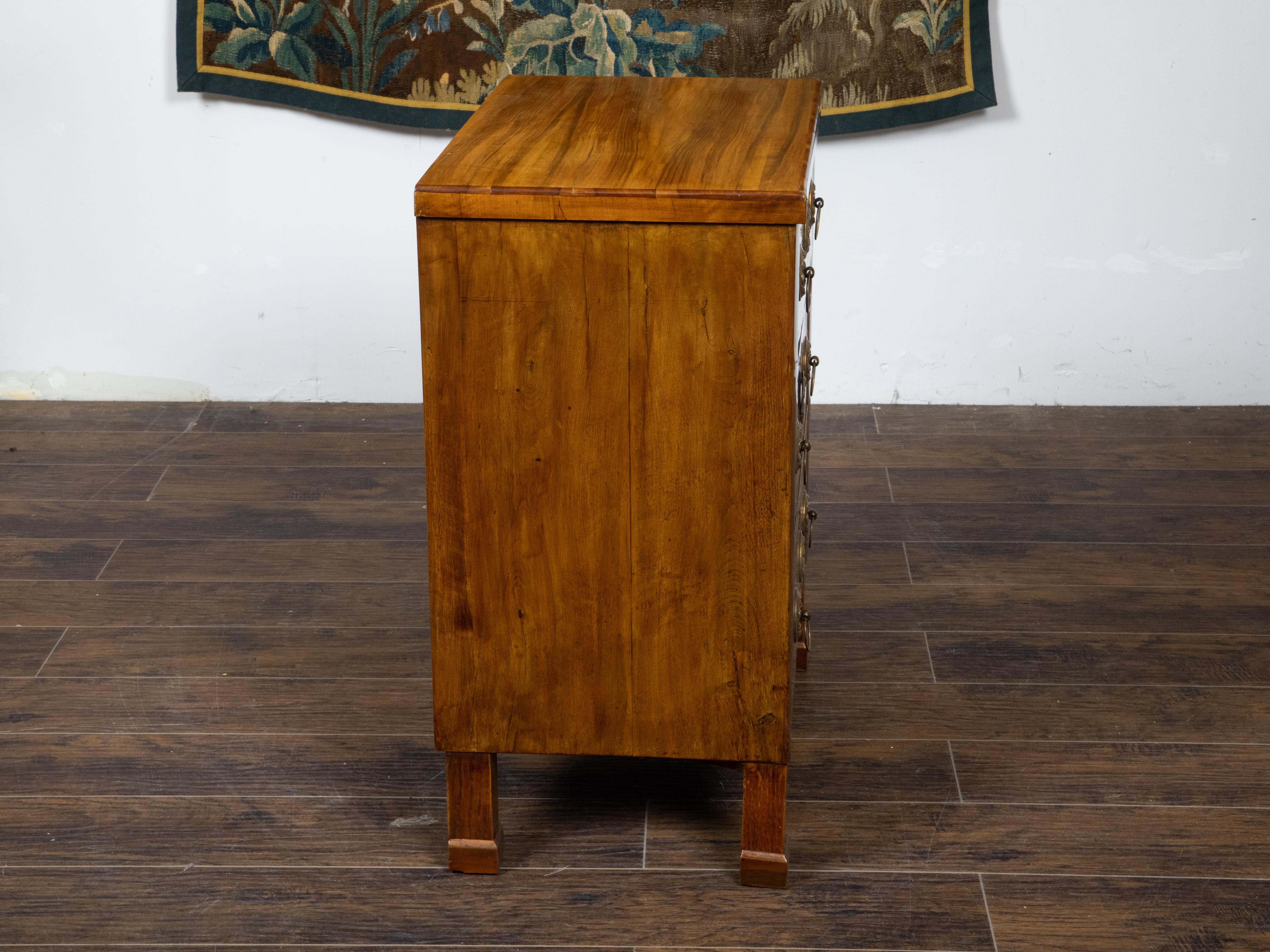 Austrian Biedermeier Period 1840s Walnut Veneered Commode with Three Drawers For Sale 2