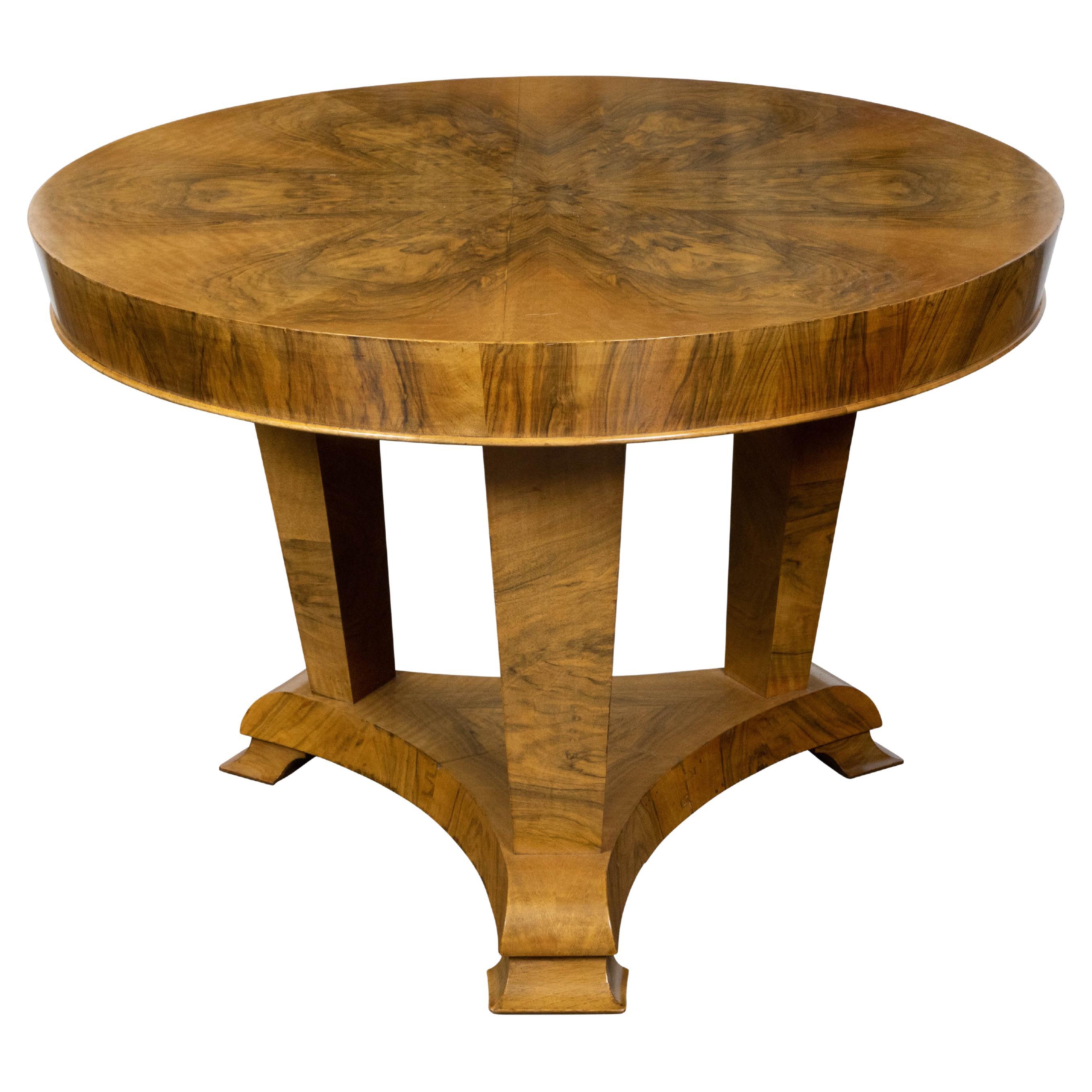 Austrian Biedermeier Walnut 1840s Table with Butterfly Veneer and Tripod Base For Sale