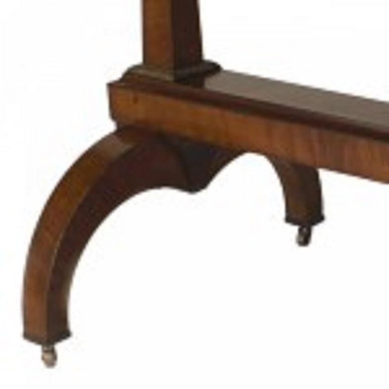 Mesa Davenport austriaca Biedermeier de nogal en Bueno estado para la venta en Queens, NY