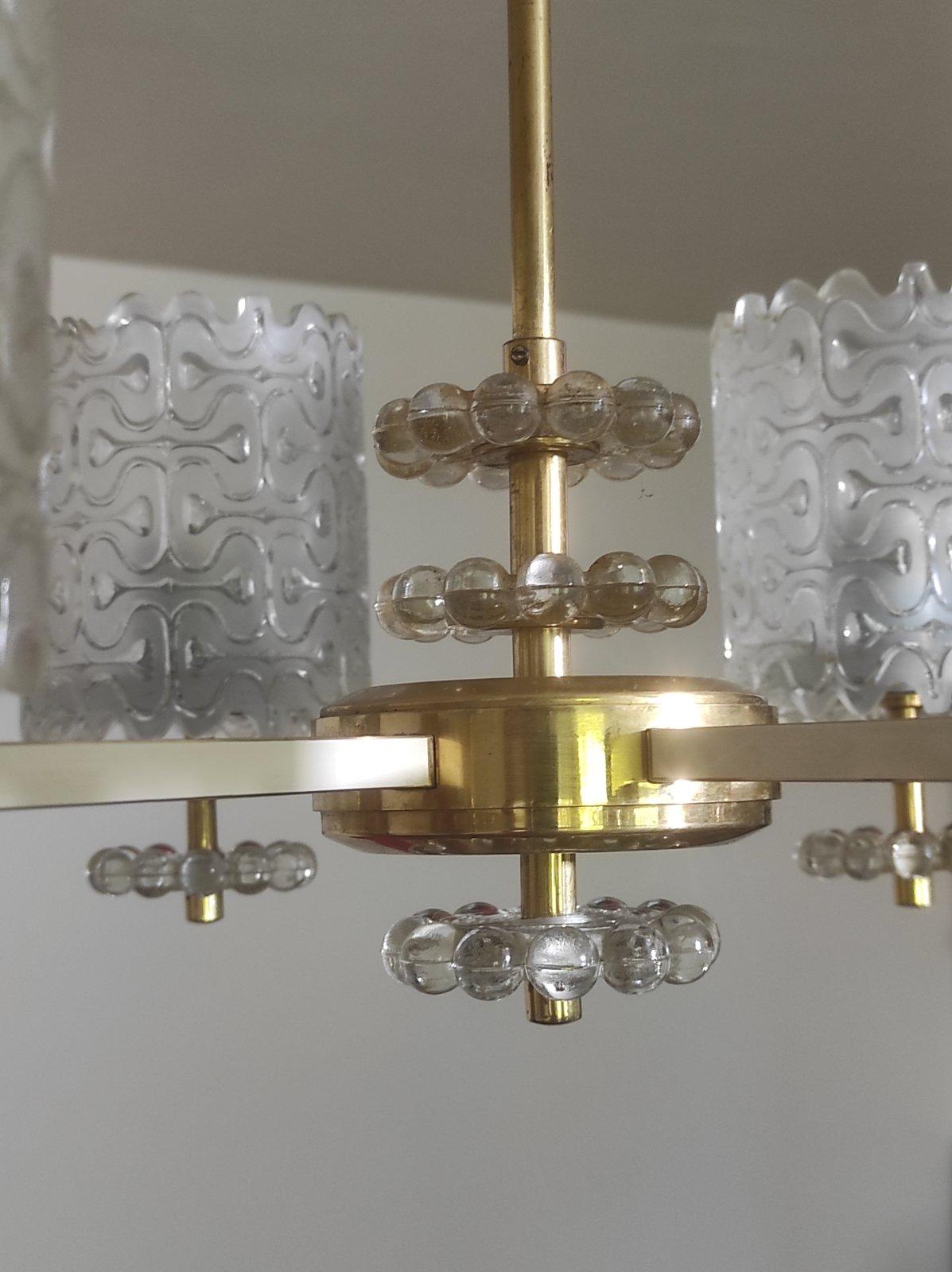 Austrian Brass and Glass Vintage Chandelier 1960s For Sale 2