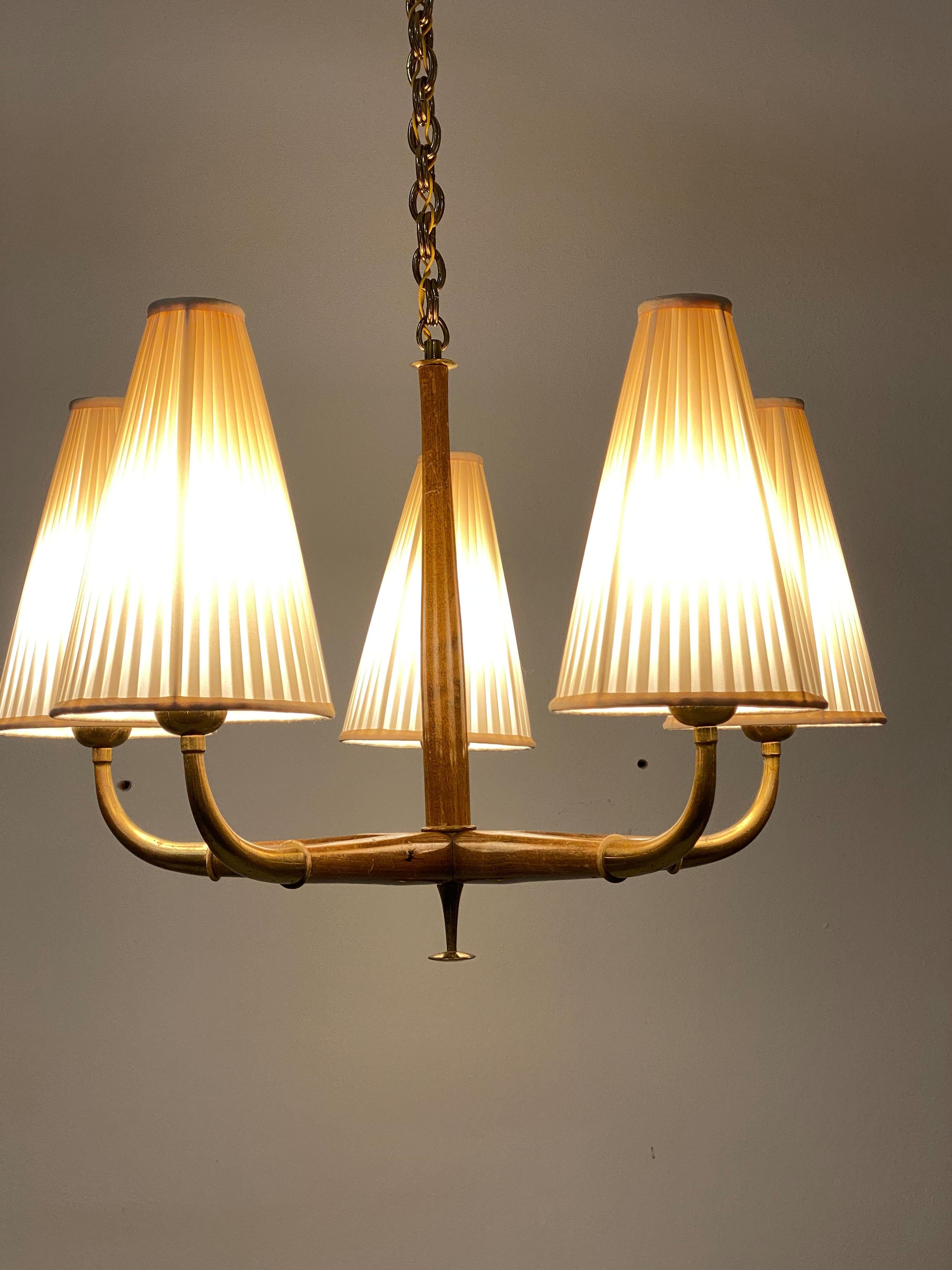 Austrian Brass and Walnut Midcentury Chandelier by Oswald Haerdtl for Kalmar 7