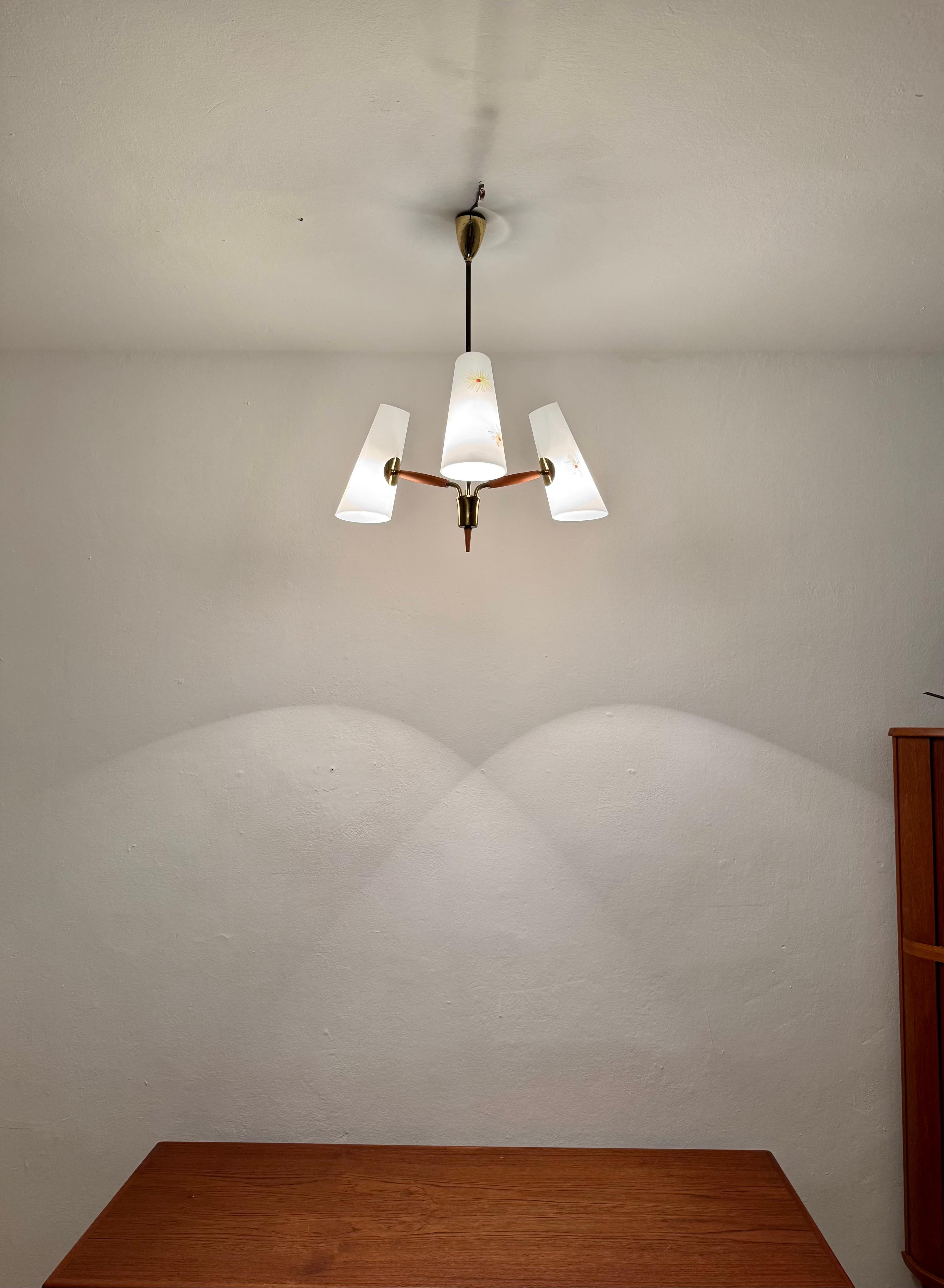 Lampadario austriaco in ottone di Rupert Nikoll in vendita 3