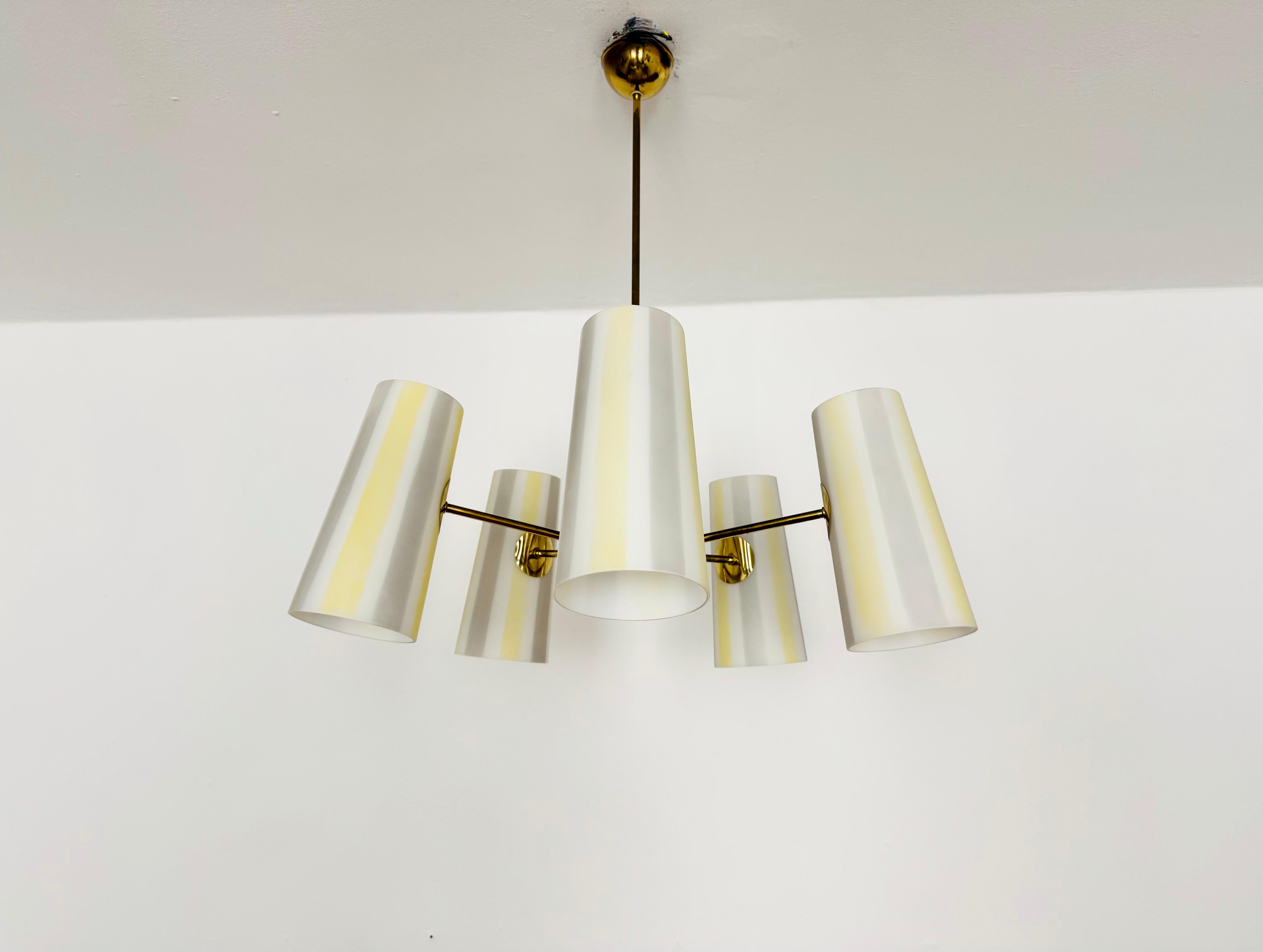 Mid-Century moderno Austrian Brass Chandelier by Rupert Nikoll in vendita
