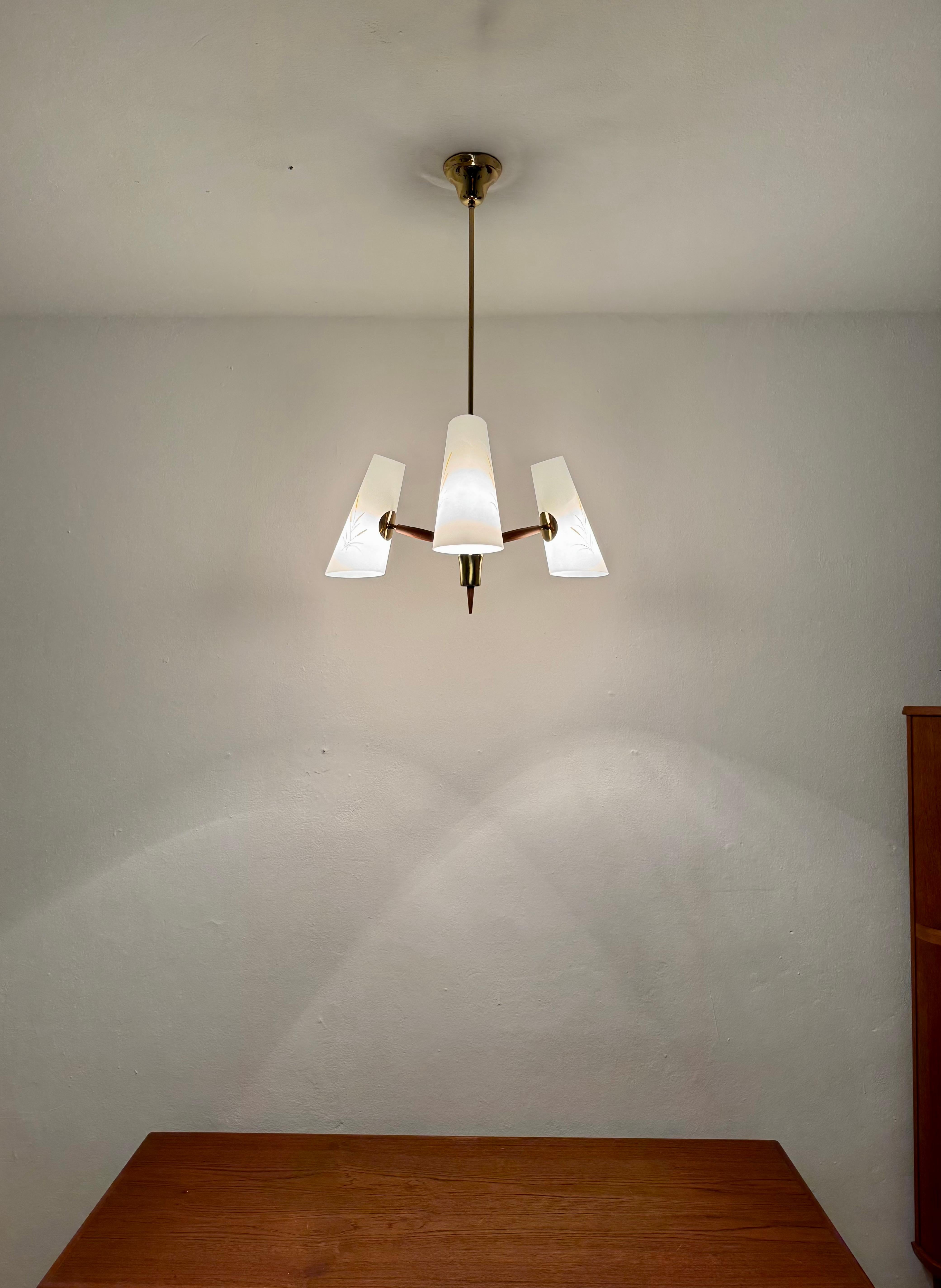 Lampadario austriaco in ottone di Rupert Nikoll in vendita 2