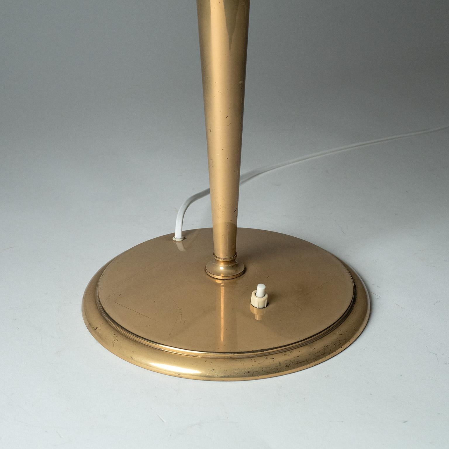 Österreichische Messing-Tischlampe, 1940er Jahre im Angebot 2