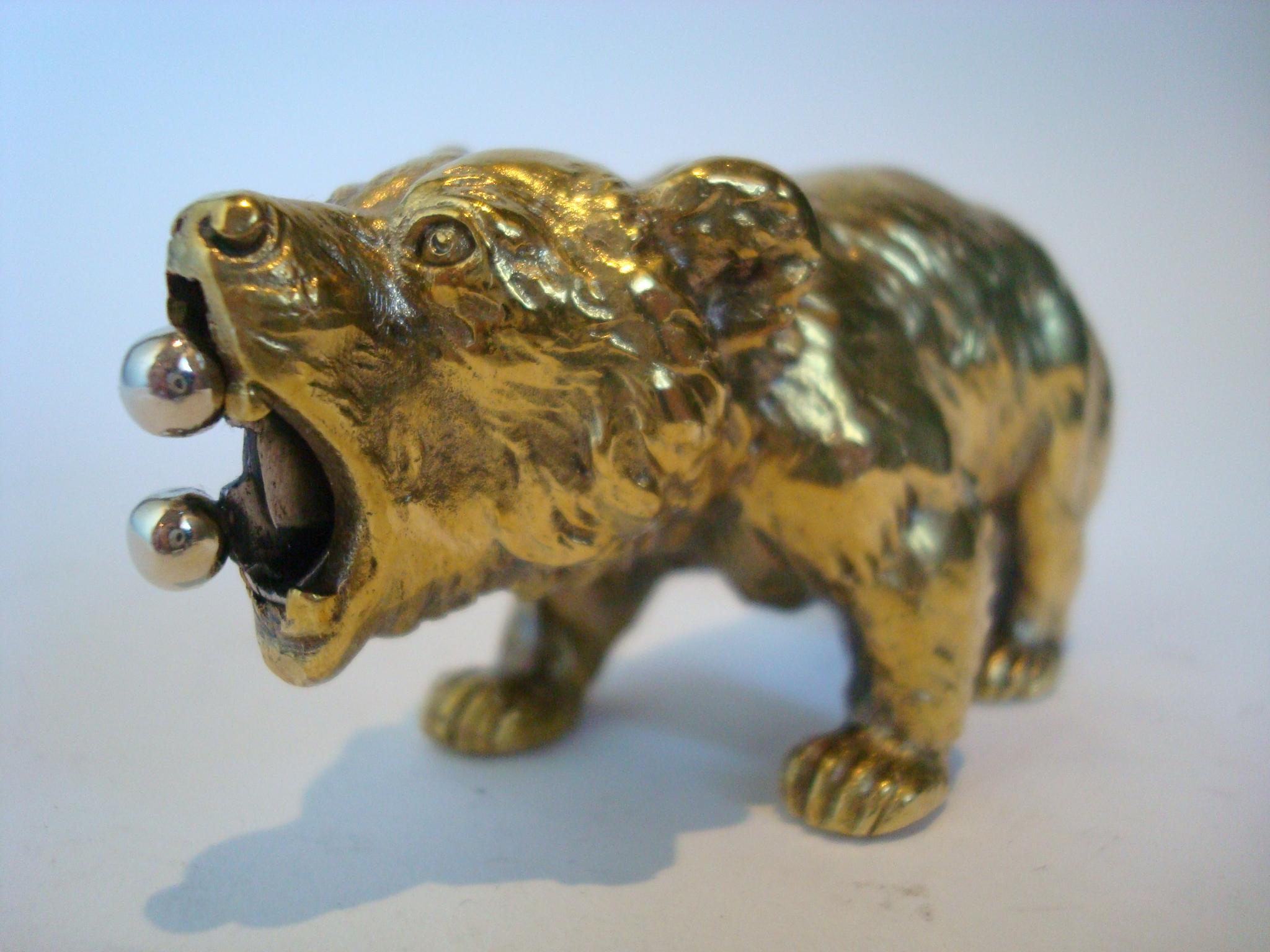 Austrian Bronze Bear Cigar Cutter, ca 1900´s For Sale 4