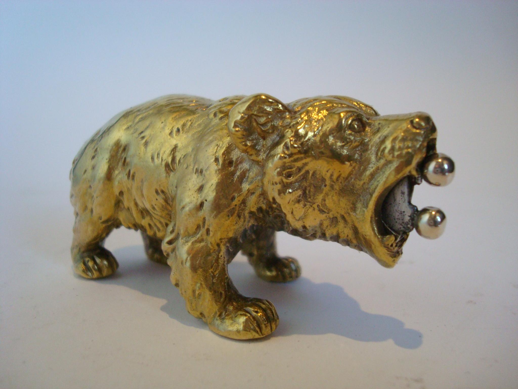 Austrian Bronze Bear Cigar Cutter, ca 1900´s In Good Condition For Sale In Buenos Aires, Olivos