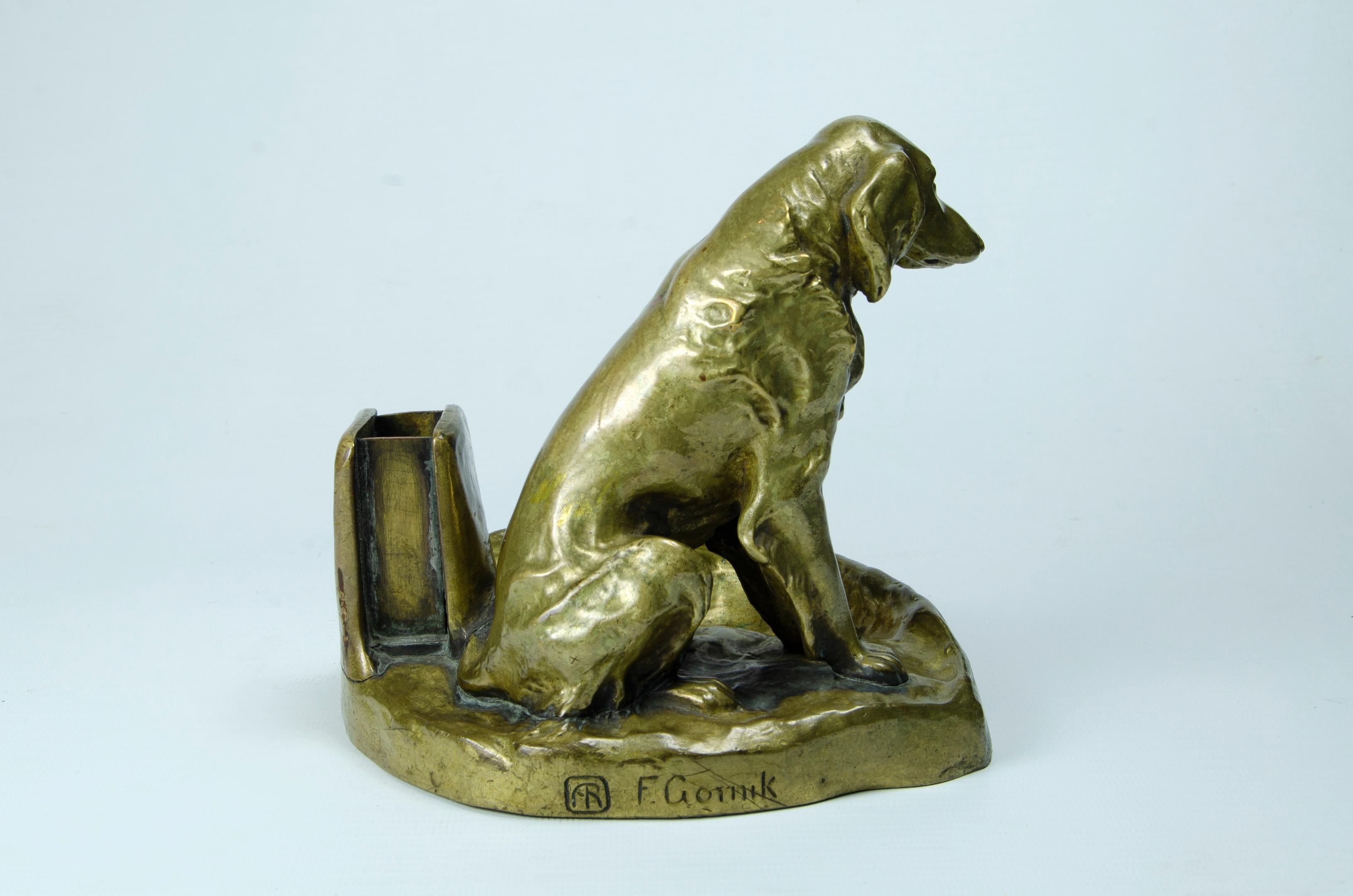 Österreichischer Bronzehund (Aschenbecher und Phosphor)
Künstler: F. Gornik an der Basis versiegelt
CIRCA 1900 perfekter Zustand.