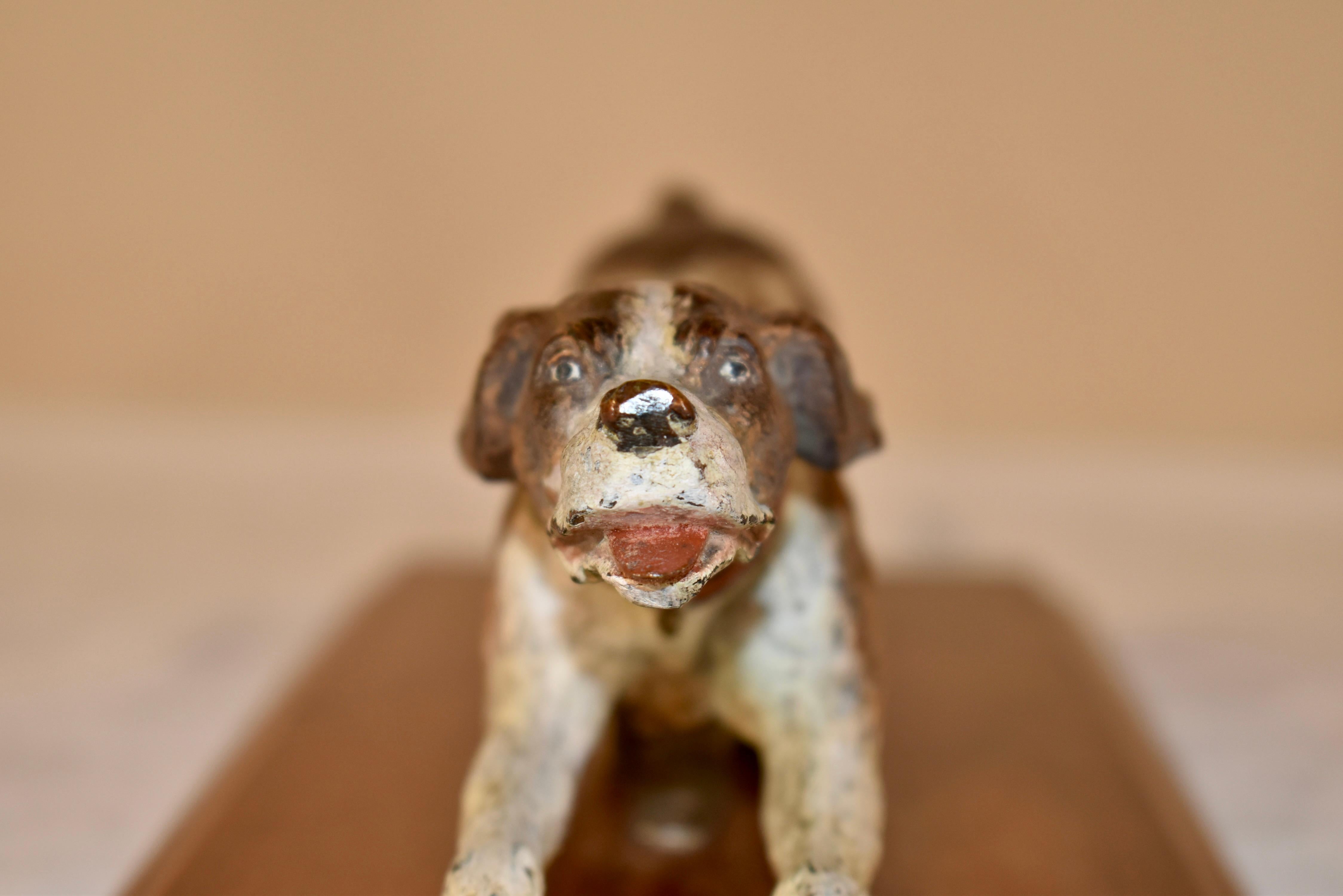 Pittura a freddo Fermalettere a forma di cane in bronzo austriaco, CIRCA 1900 in vendita