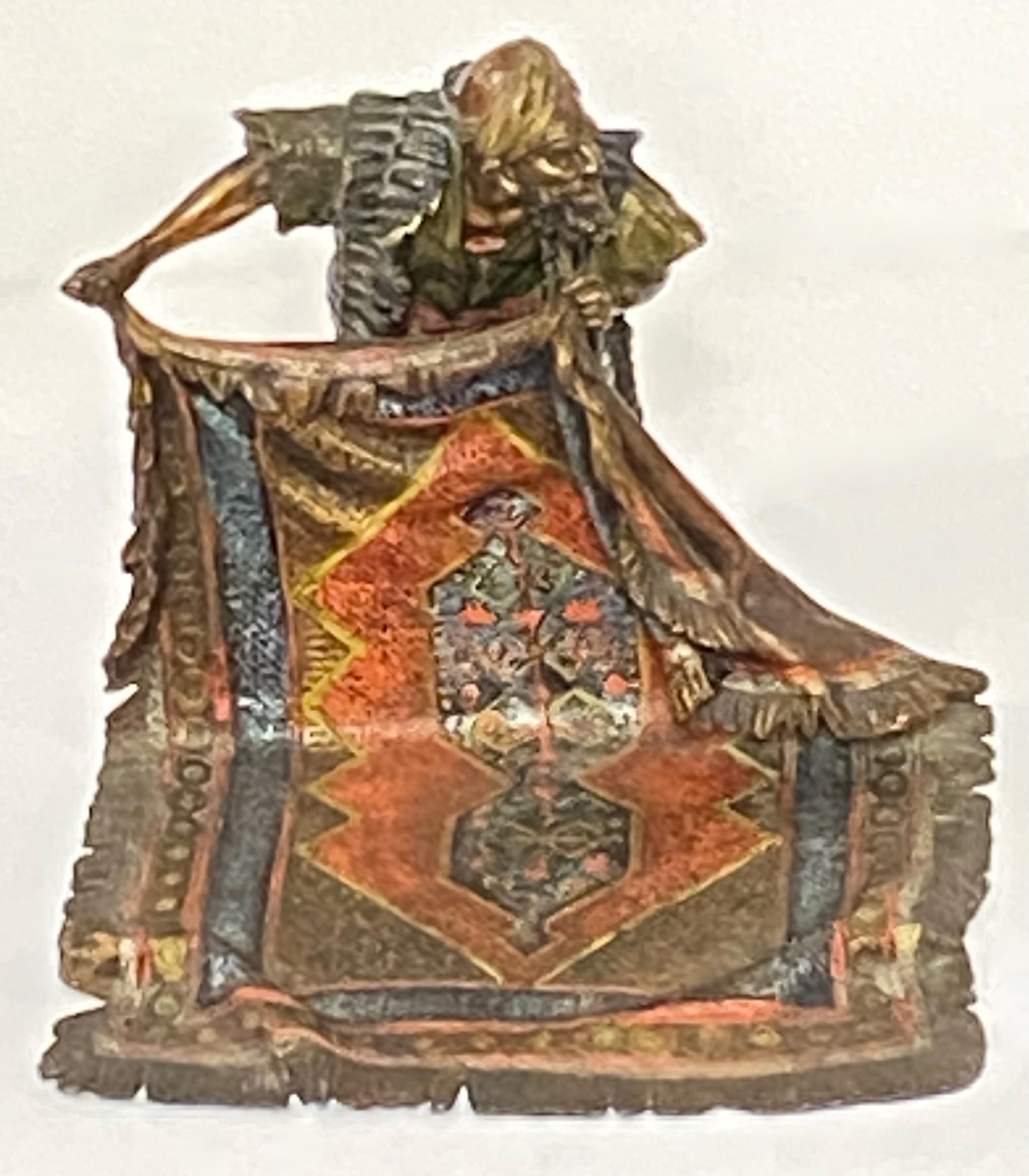 Österreichische orientalistische Bronze eines arabischen Teppichhändlers von Bergman um 1910 im Angebot 1