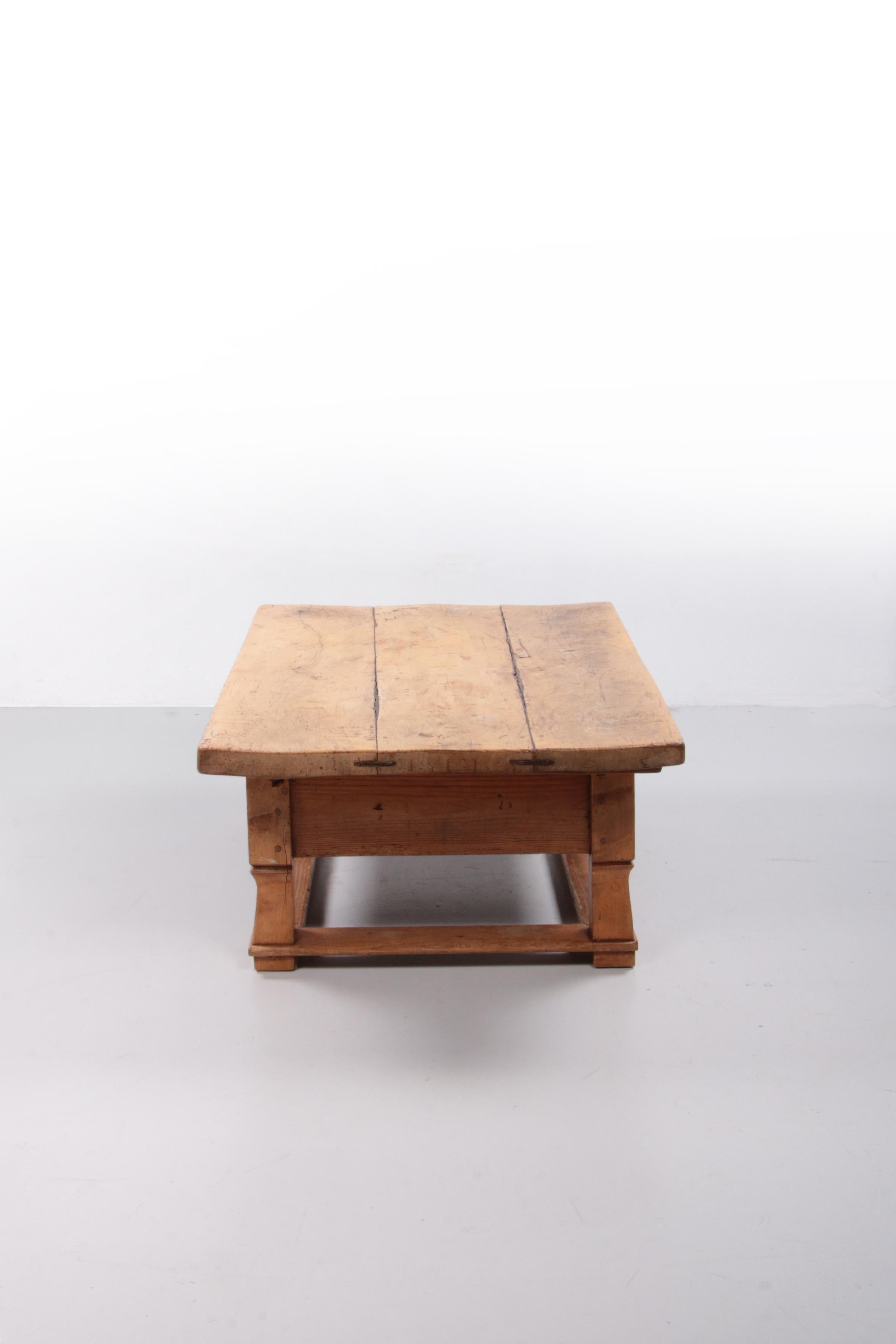 Austrian Coffee Table18- 19th Century Walnut Payment Table with Drawer, Austria For Sale 2