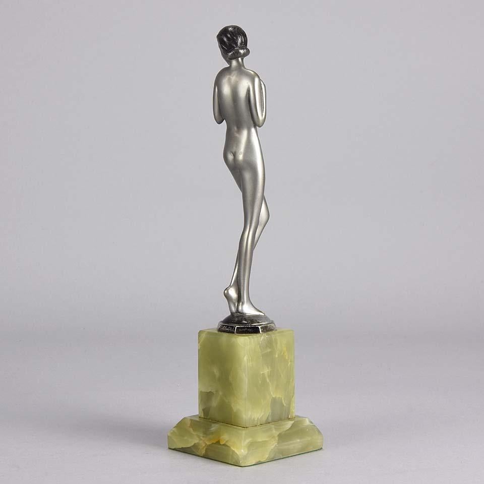 Österreichische Kaltbemalte Art-Déco-Bronze mit dem Titel „Shy Maiden“ von Josef Adolph (19. Jahrhundert) im Angebot