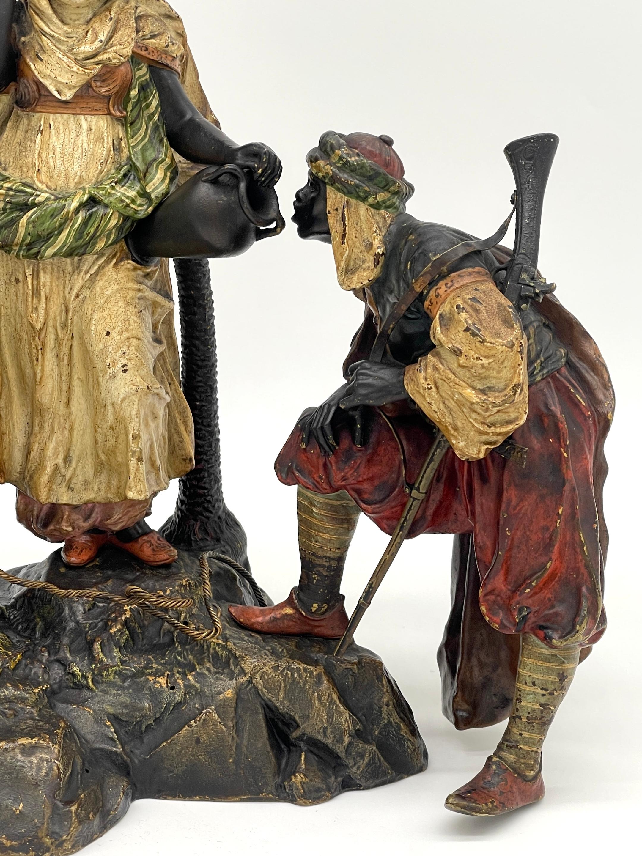 Doncella beduina austriaca de bronce pintado en frío y ayudante en el pozo, Franz Bergman Austríaco en venta