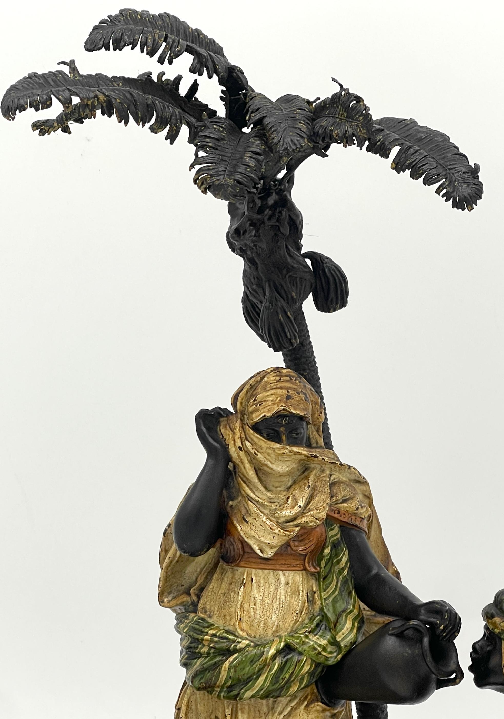 Doncella beduina austriaca de bronce pintado en frío y ayudante en el pozo, Franz Bergman siglo XX en venta