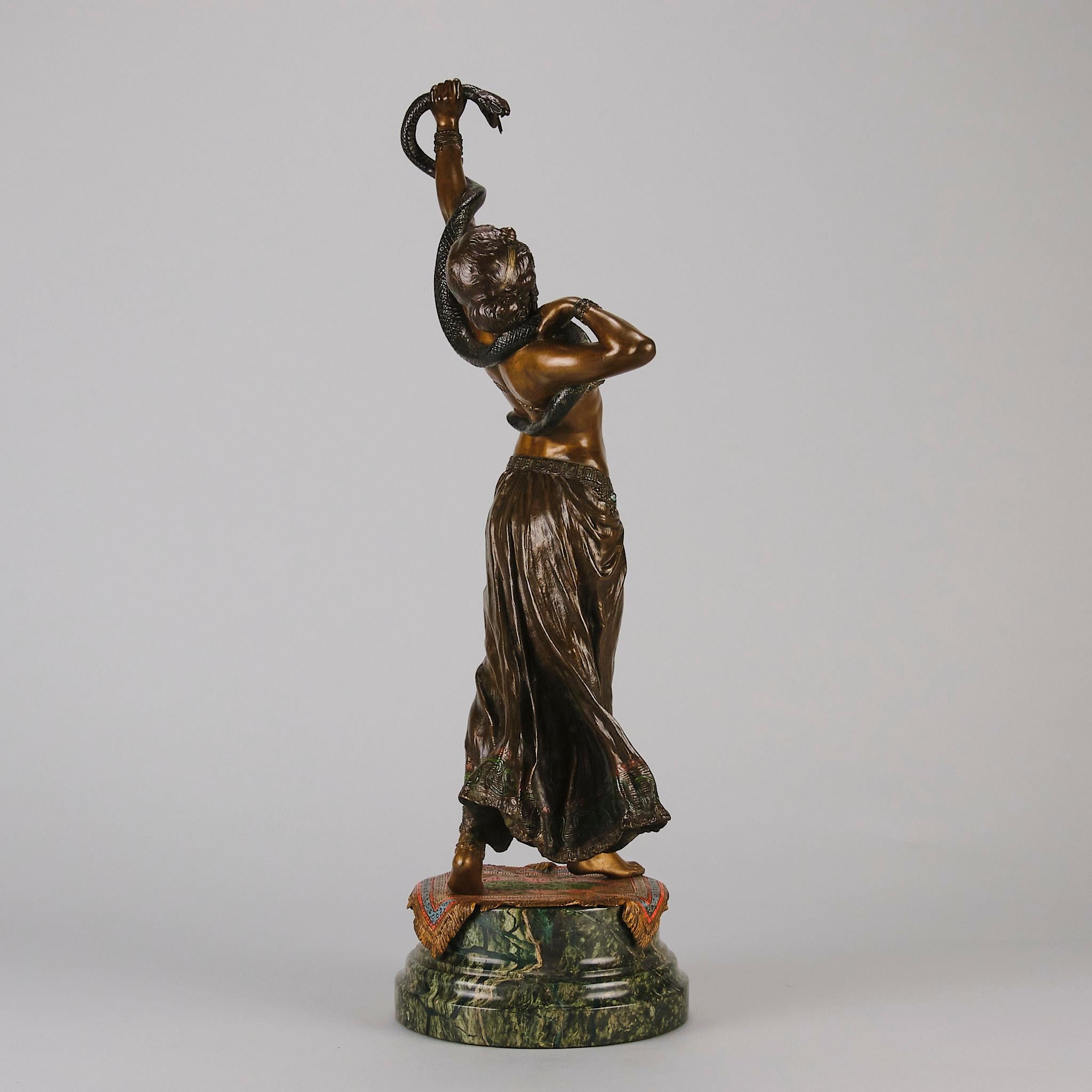 Österreichische Kaltbemalte Bronze mit dem Titel „Schlangen Tänzerin“ von Franz Bergman im Zustand „Hervorragend“ im Angebot in London, GB