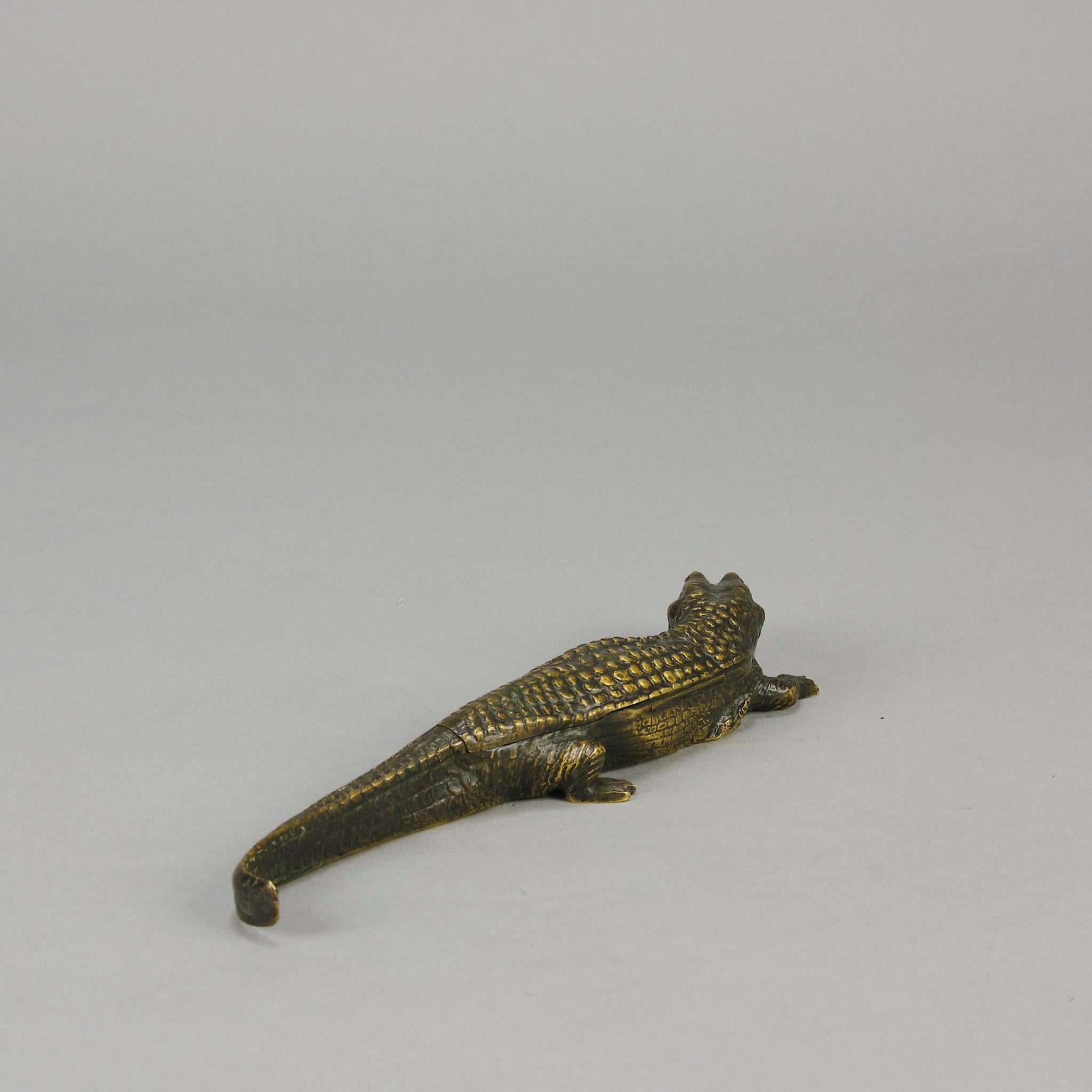 Österreichische Kaltbemalte Bronze mit dem Titel „Suprise Krokodil“ von Franz Bergman  im Angebot 4