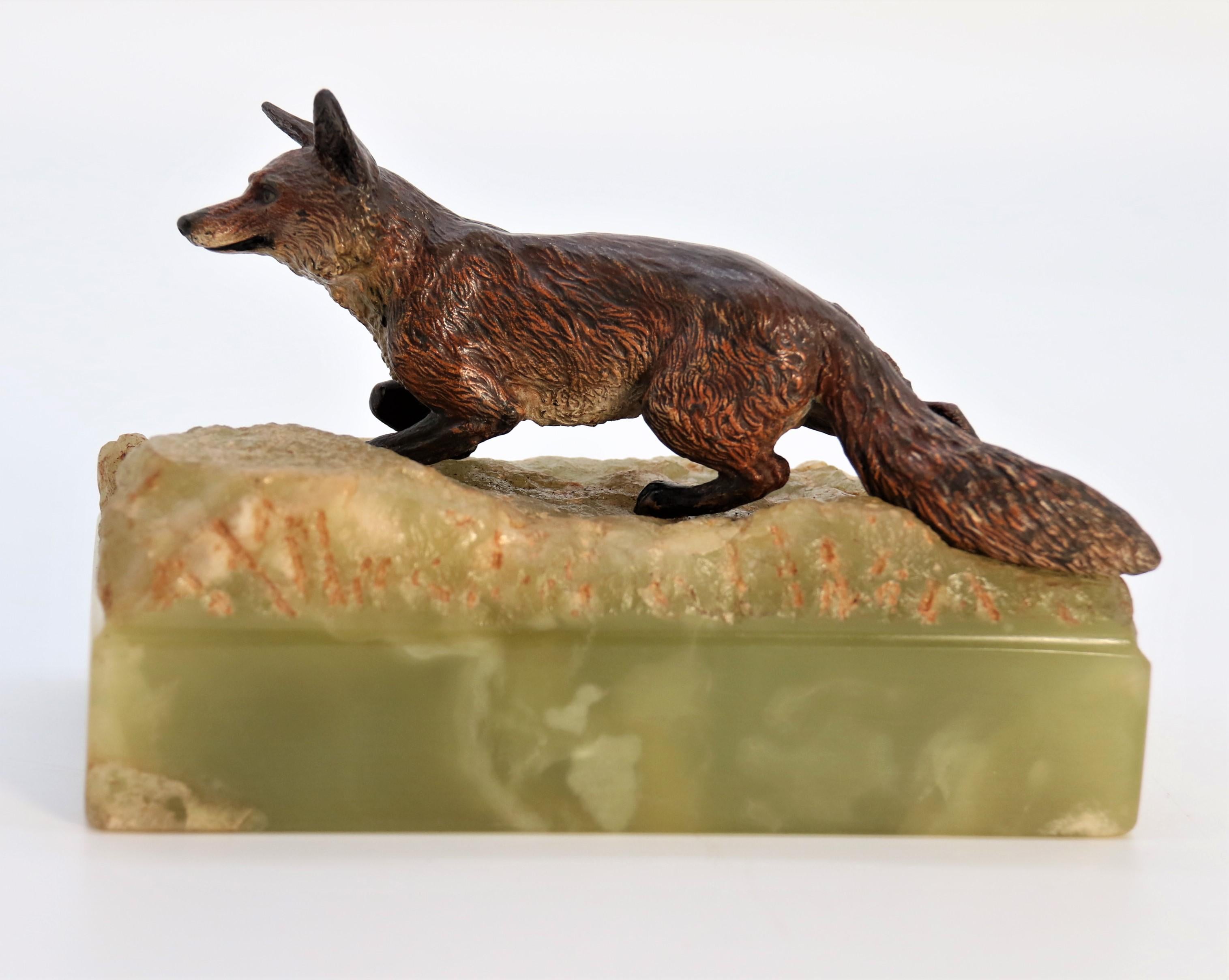  Austrian cold painted bronze study of a fox mounted on a green onyx base c 1920 For Sale 2