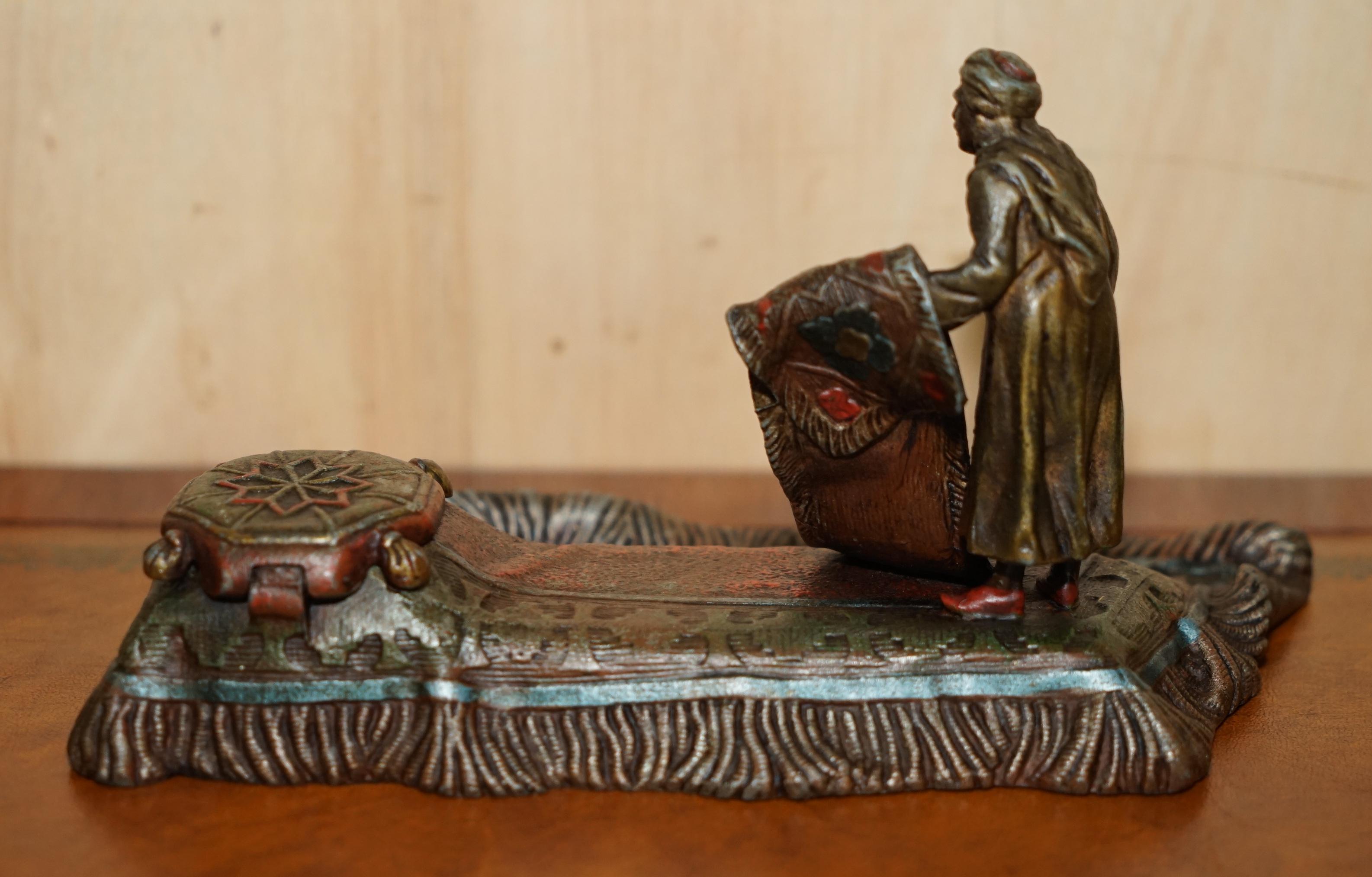 AUSTRIAN COLD PAINTED BRONZED CARPET SELLER INK STAND AFTER FRANZ BERGMAn For Sale 6