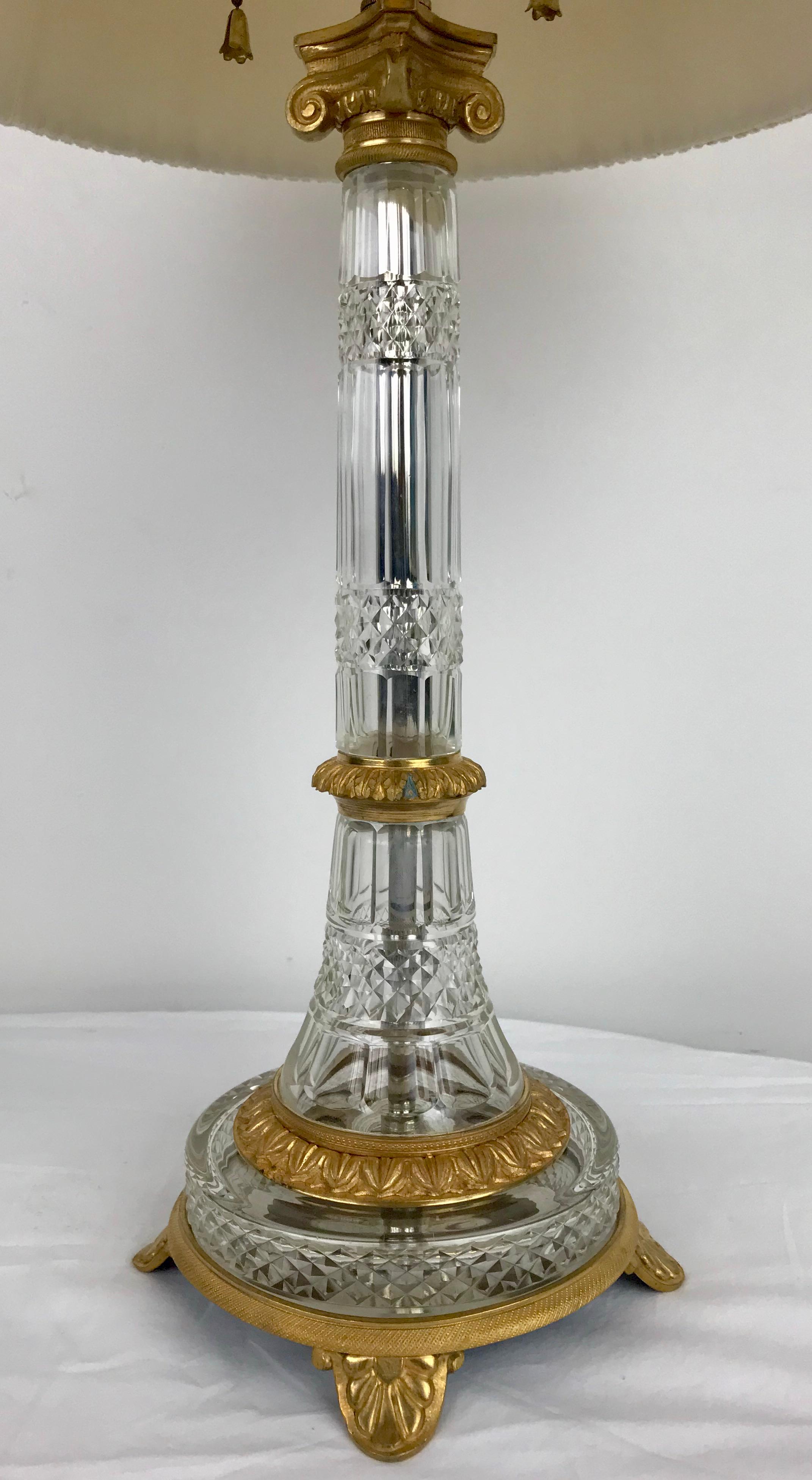 Neoclassical Austrian Cut Crystal and Gilt Bronze Classical Table Lamp For Sale