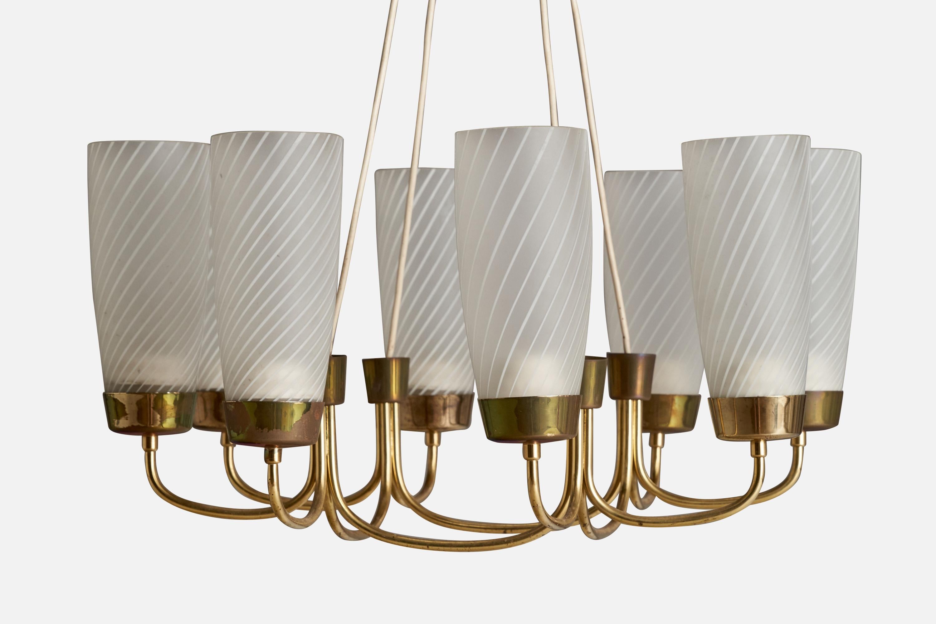 Designer autrichien, lustre, laiton, verre, Autriche, années 1950 Bon état - En vente à High Point, NC