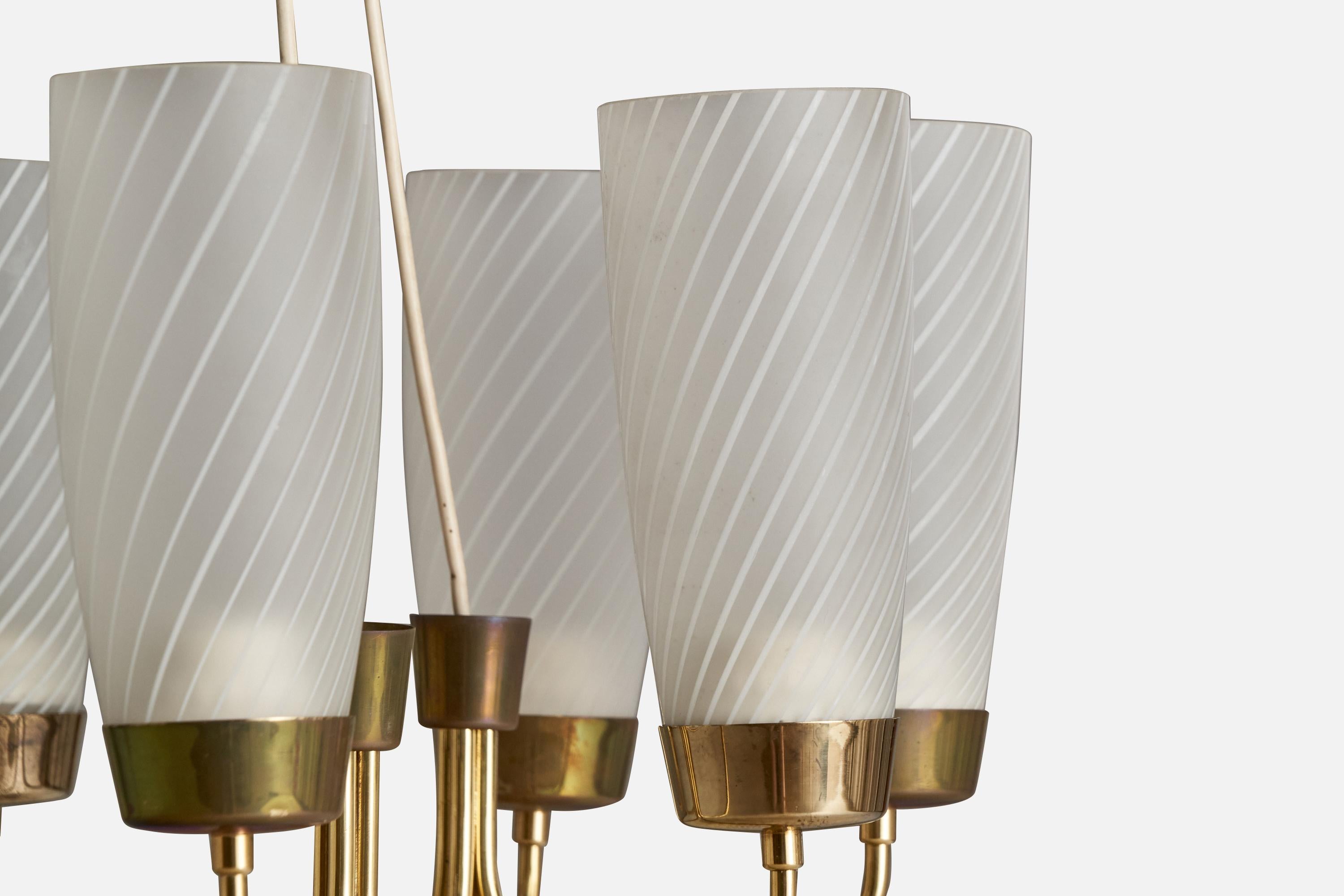 Laiton Designer autrichien, lustre, laiton, verre, Autriche, années 1950 en vente