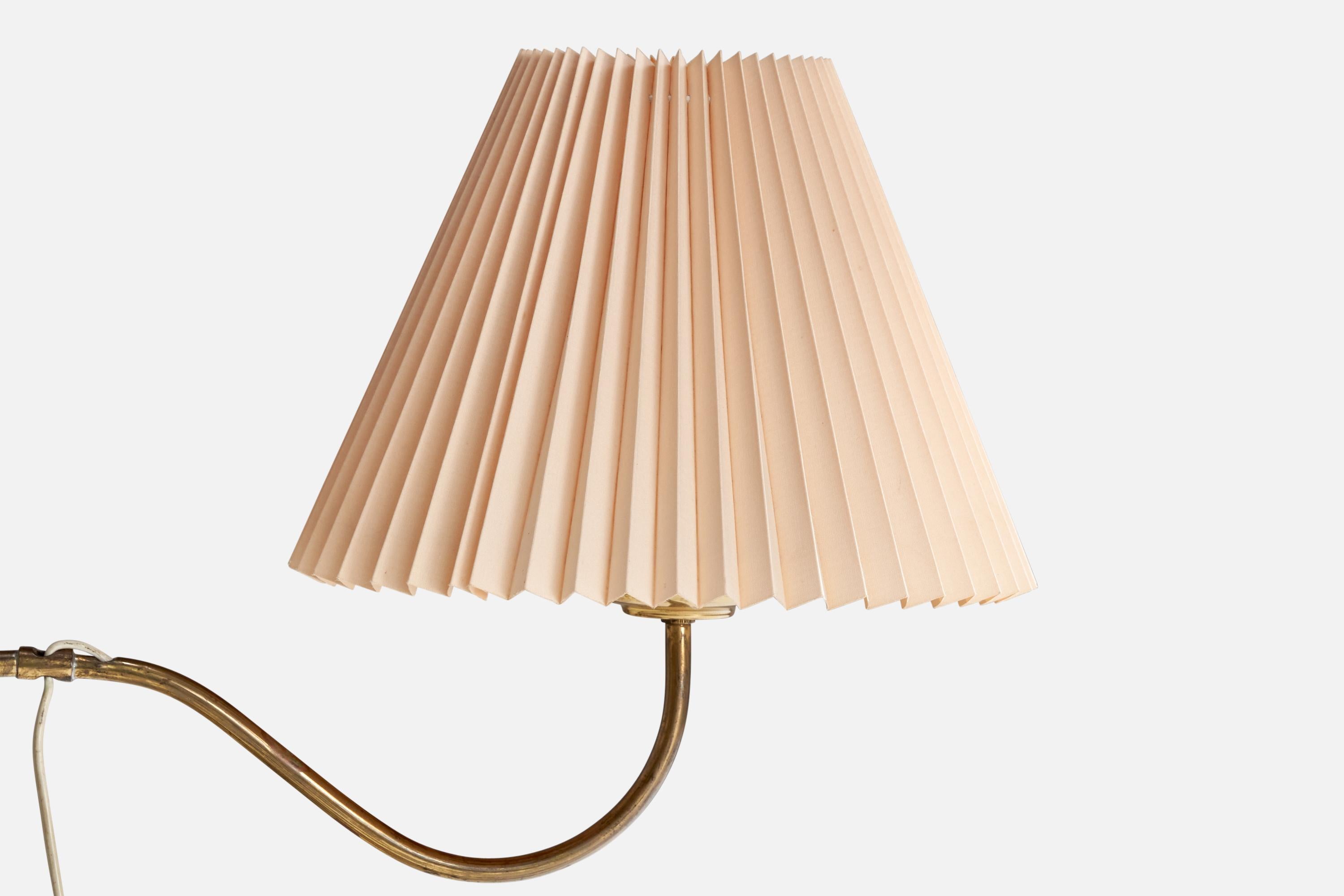 Milieu du XXe siècle Designer autrichien, lampadaire, laiton, papier, Autriche, années 1940 en vente