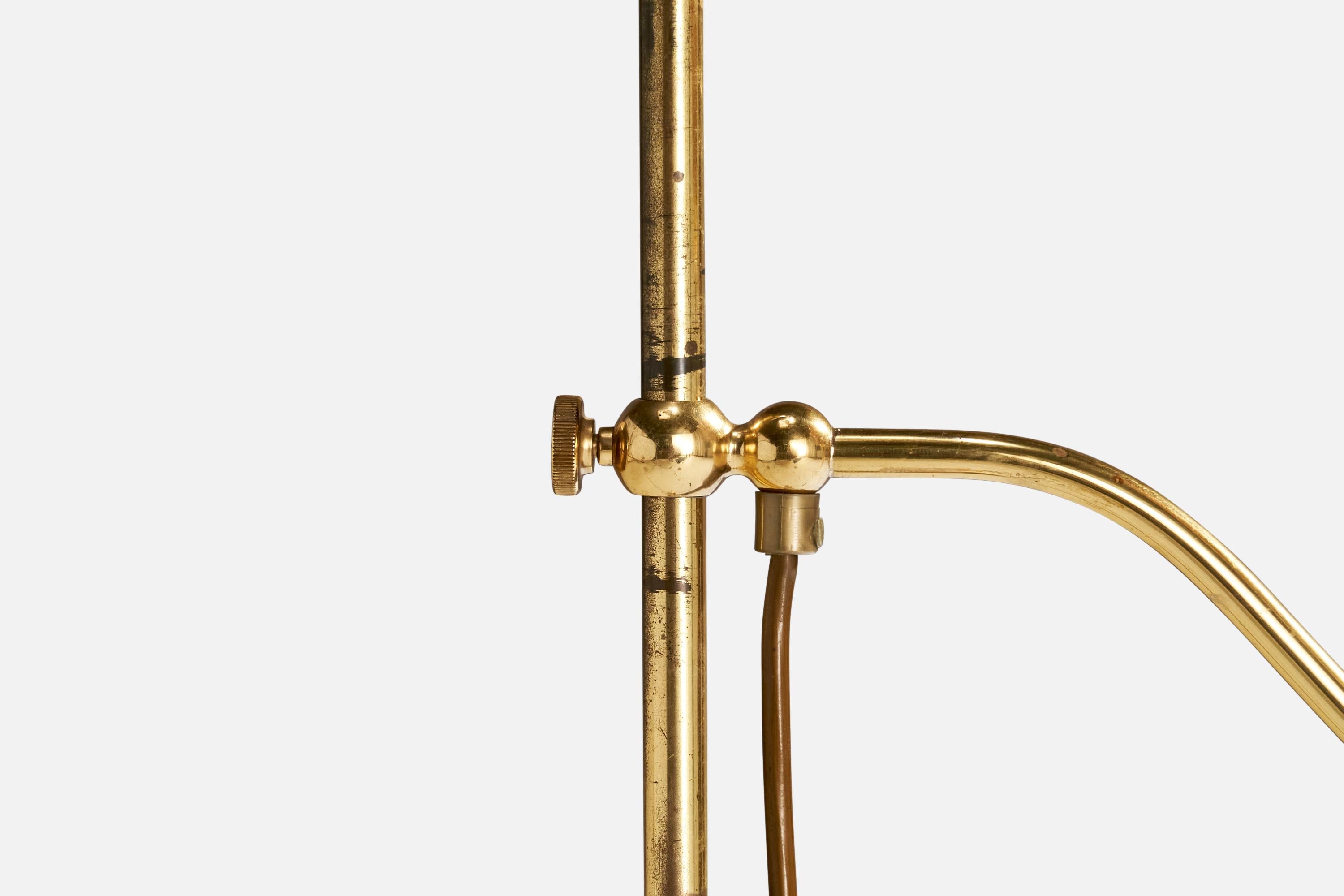 Laiton Designer autrichien, lampadaire, laiton, rotin, Autriche, années 1940 en vente