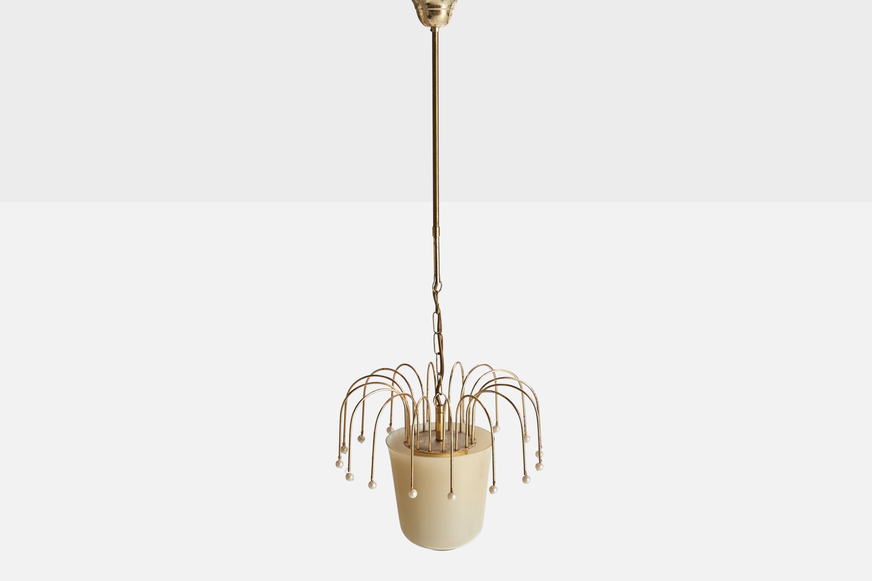 Austriaco Designer austriaco, lampada a sospensione, vetro, ottone, resina, Austria, anni '50 in vendita