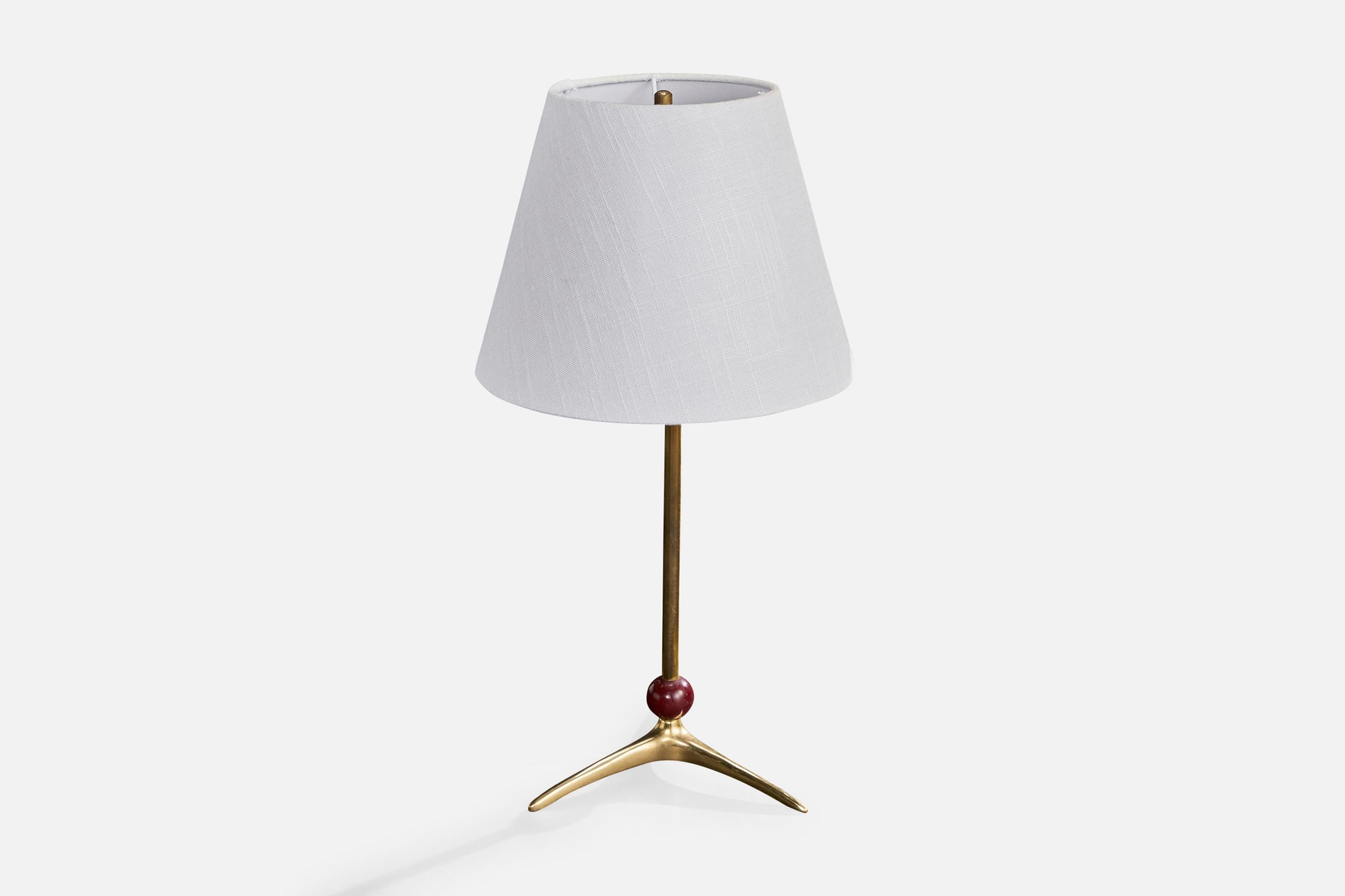 Mid-Century Modern Designer autrichien, lampe de table, laiton, bakélite, Autriche, années 1930 en vente