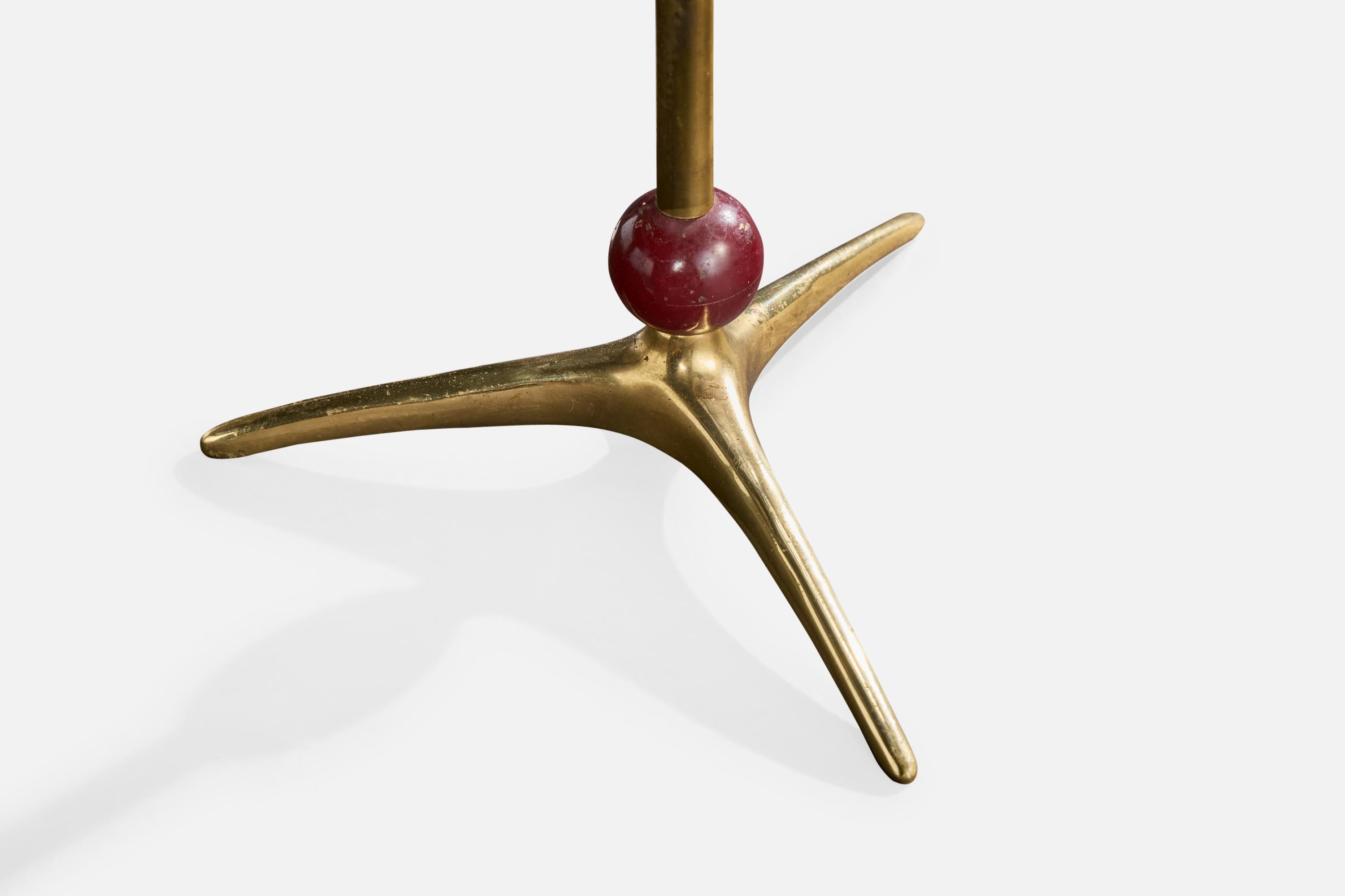 Milieu du XXe siècle Designer autrichien, lampe de table, laiton, bakélite, Autriche, années 1930 en vente