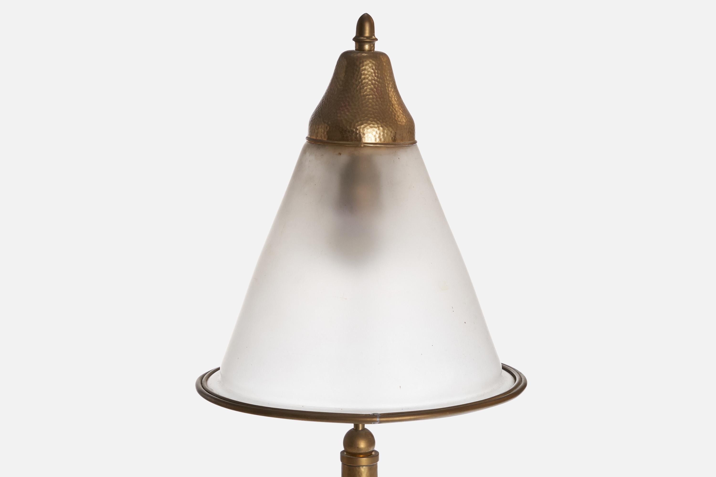 Österreichische Designerin, Tischlampe, Messing, Glas, Österreich, 1920er Jahre (Jugendstil) im Angebot