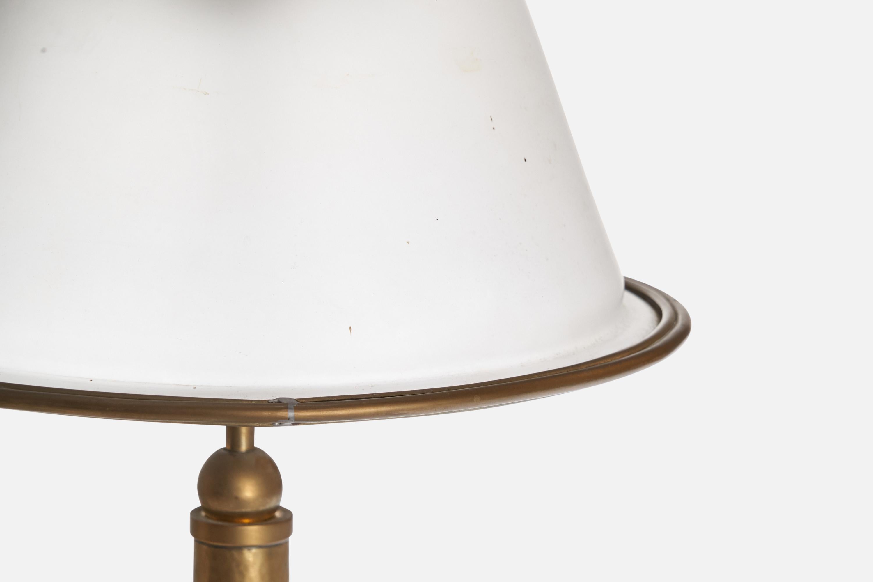 Österreichische Designerin, Tischlampe, Messing, Glas, Österreich, 1920er Jahre (Frühes 20. Jahrhundert) im Angebot