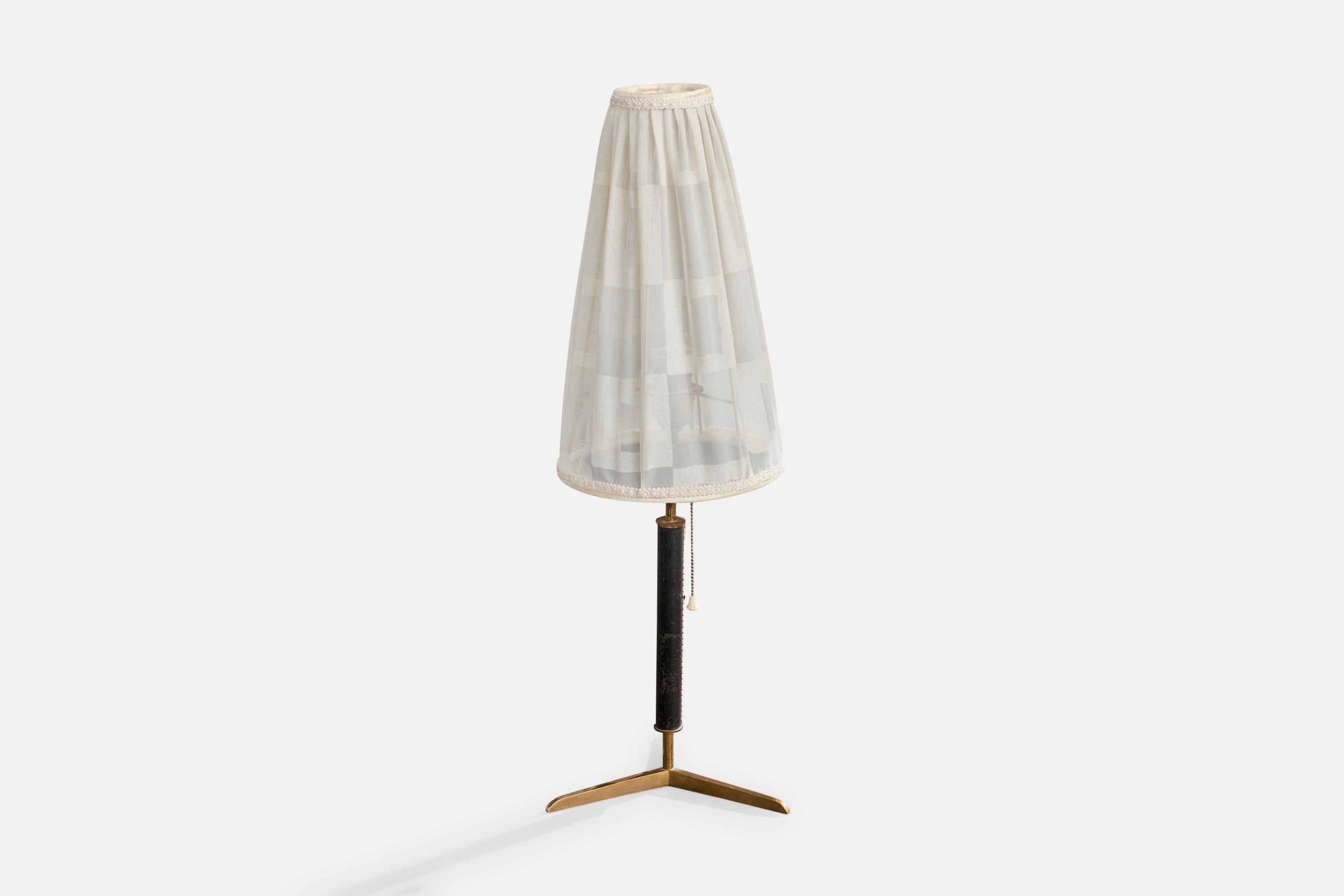 Mid-Century Modern Designer autrichien, lampe de table, laiton, cuir, tissu, années 1950 en vente