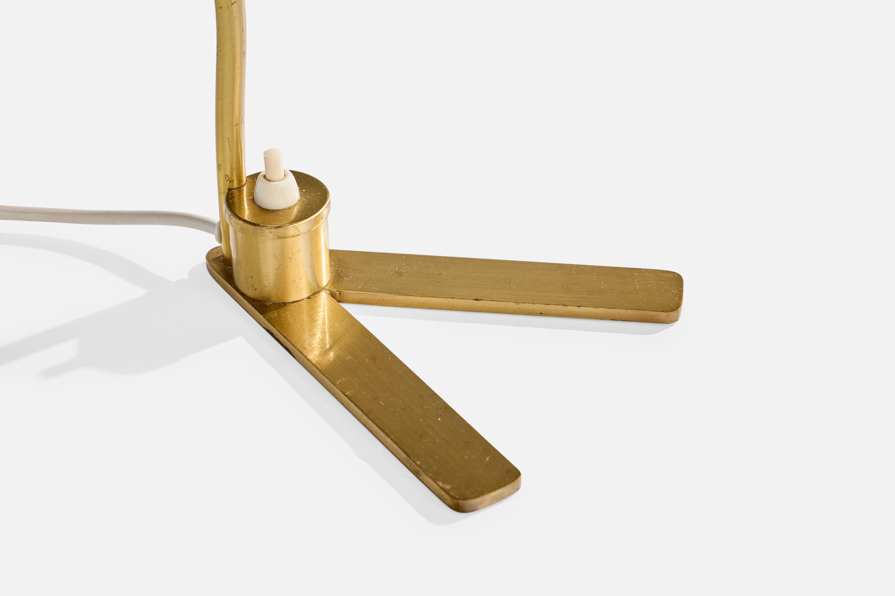 Austrian Designer, Table Lamp, Brass, Resin, Austria, 1950s For Sale 3