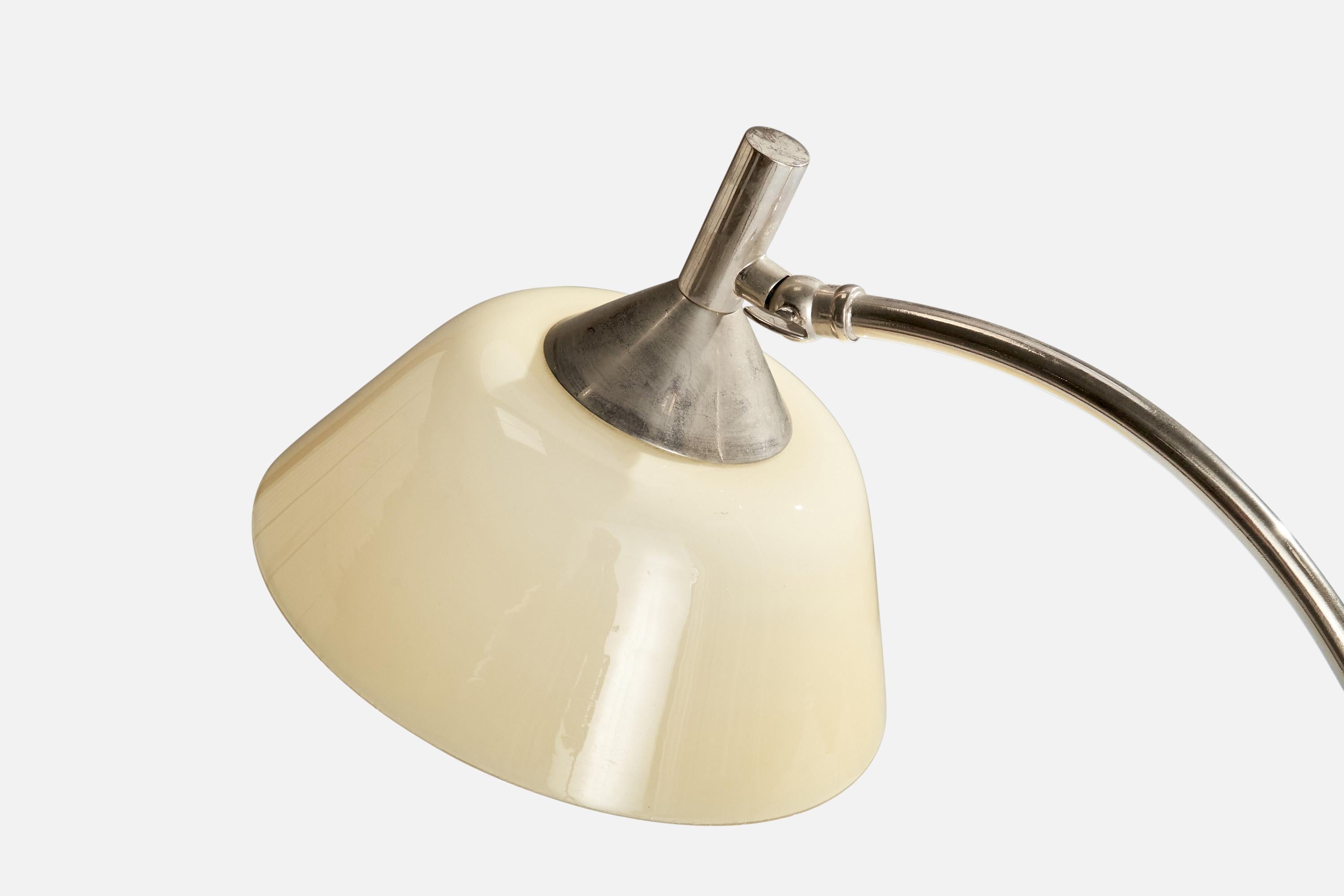 Verre Designer autrichien, lampe de bureau, nickel, verre, Autriche, années 1930 en vente