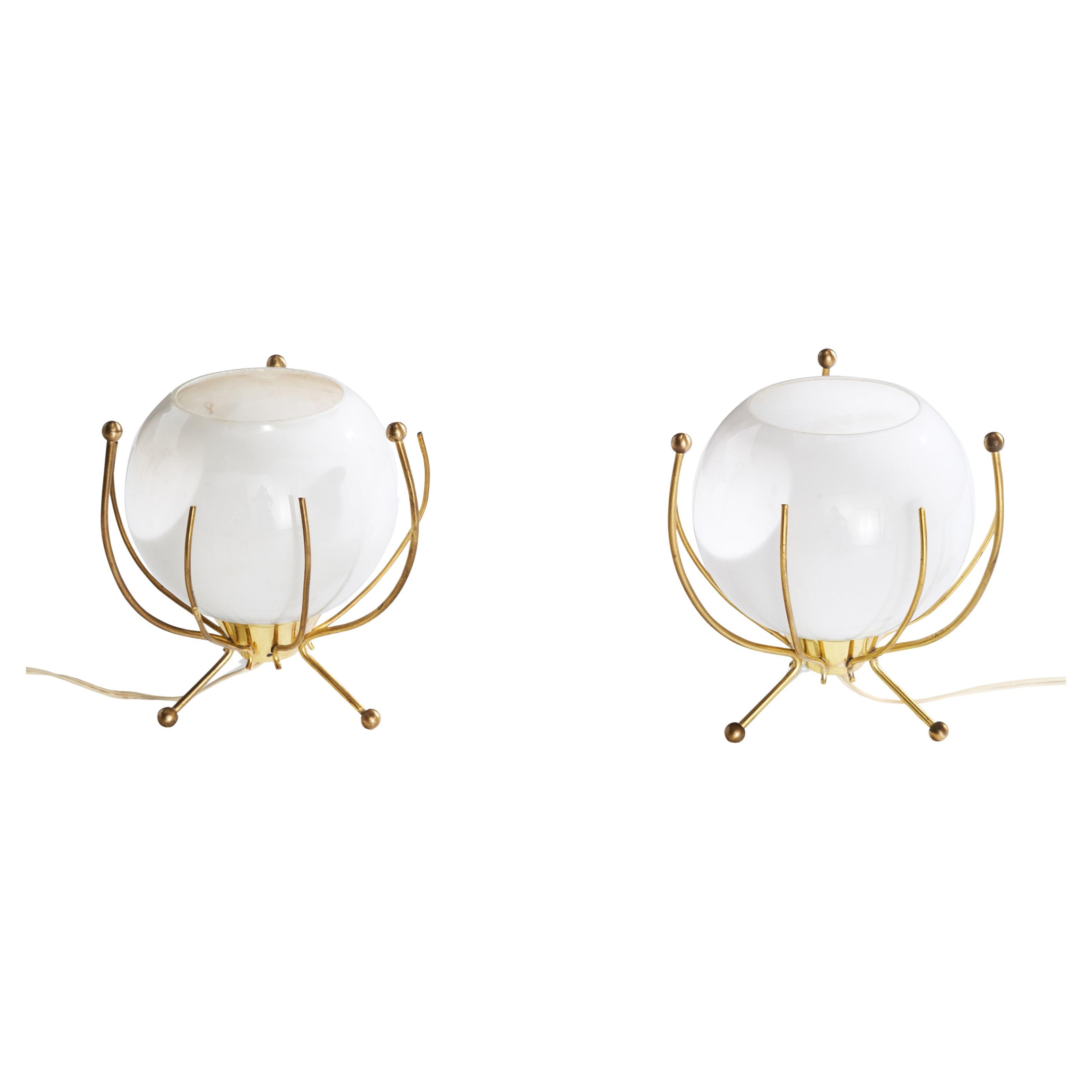 Designer austriaco, lampade da tavolo, ottone, vetro, Austria, anni '50