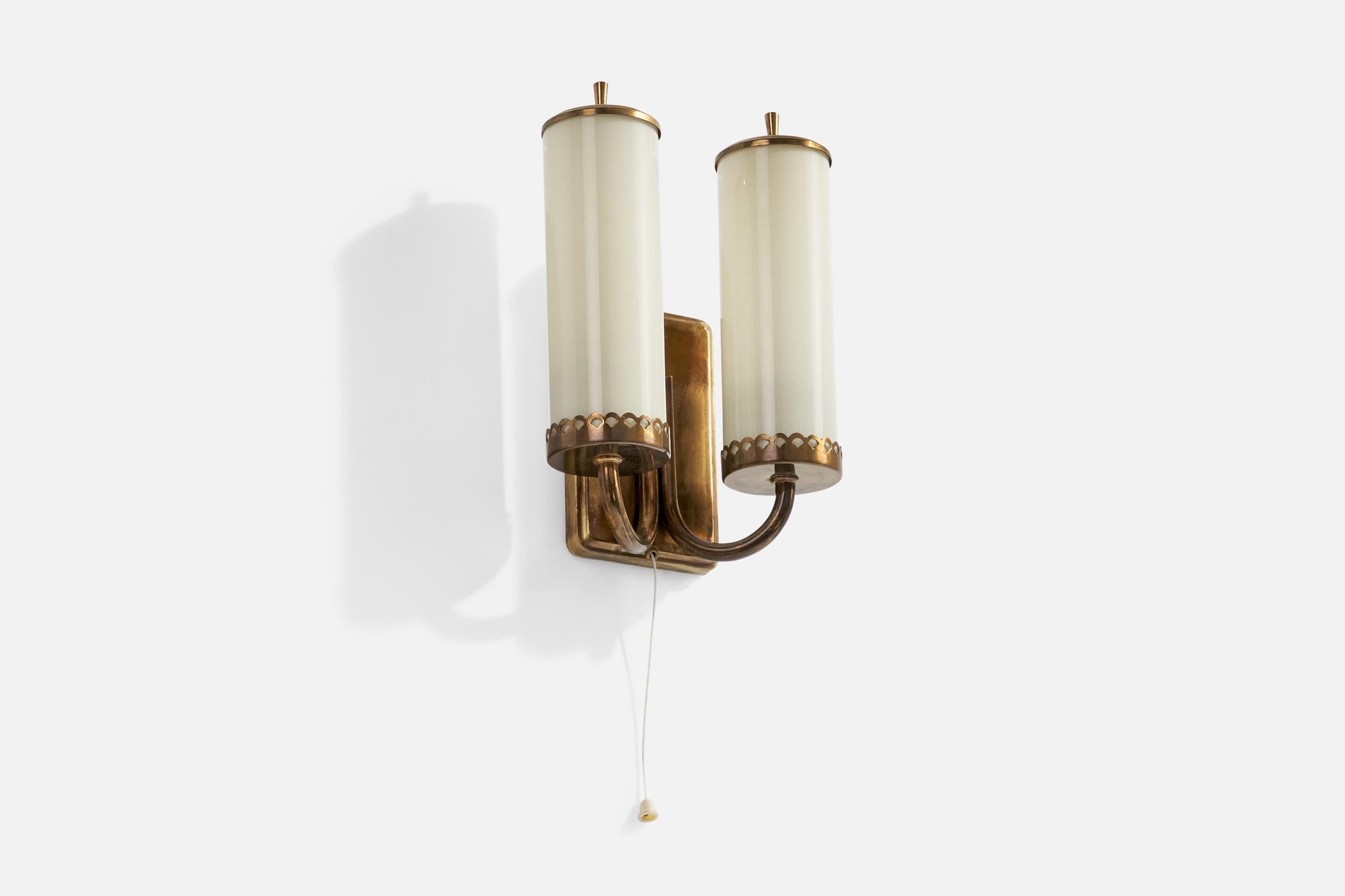 Austrian Designer, Wall Light, Brass, Glass, Austria, 1950s In Good Condition In High Point, NC