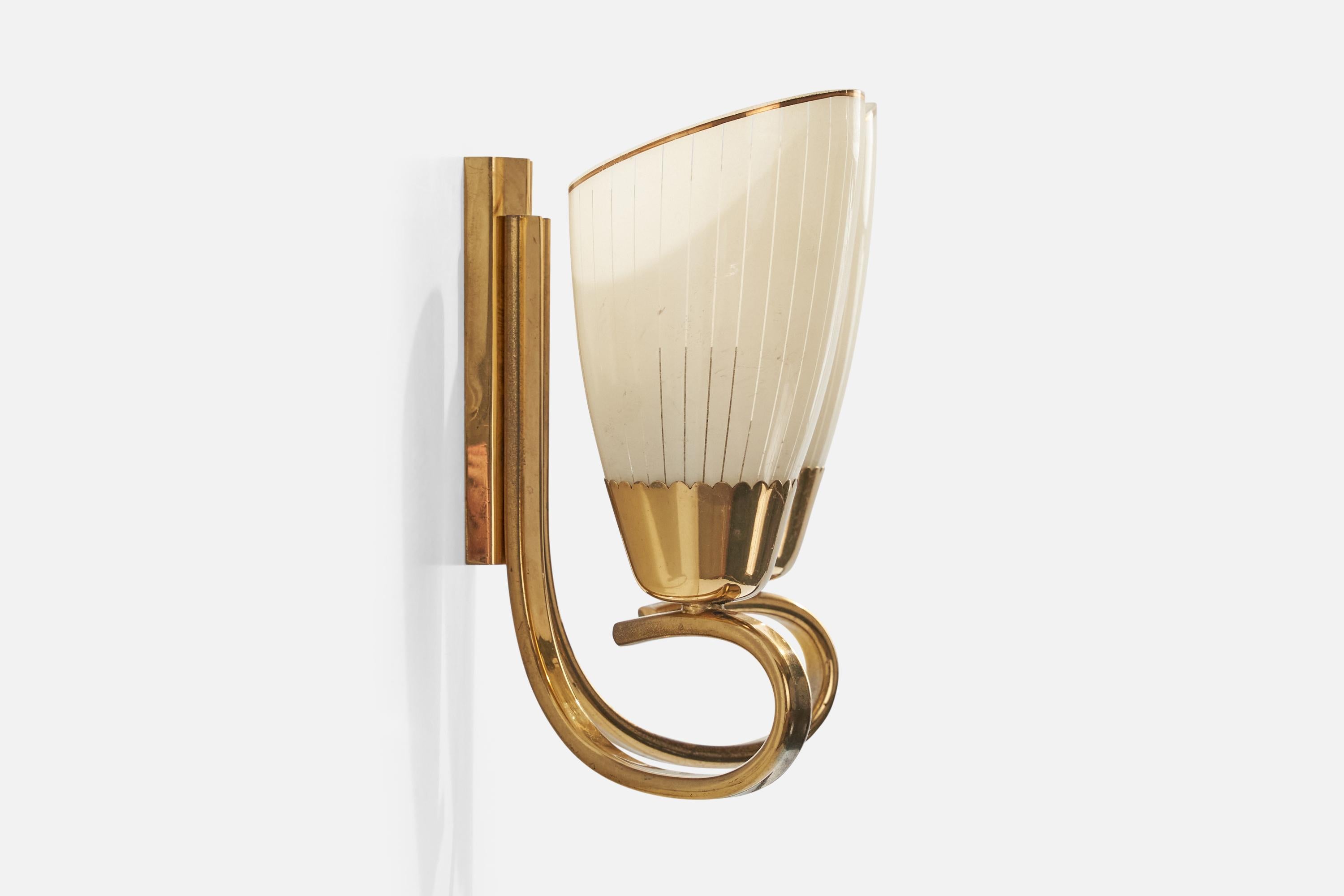 Austrian Designer, Wall Light, Brass, Glass, Austria, 1950s In Good Condition For Sale In High Point, NC