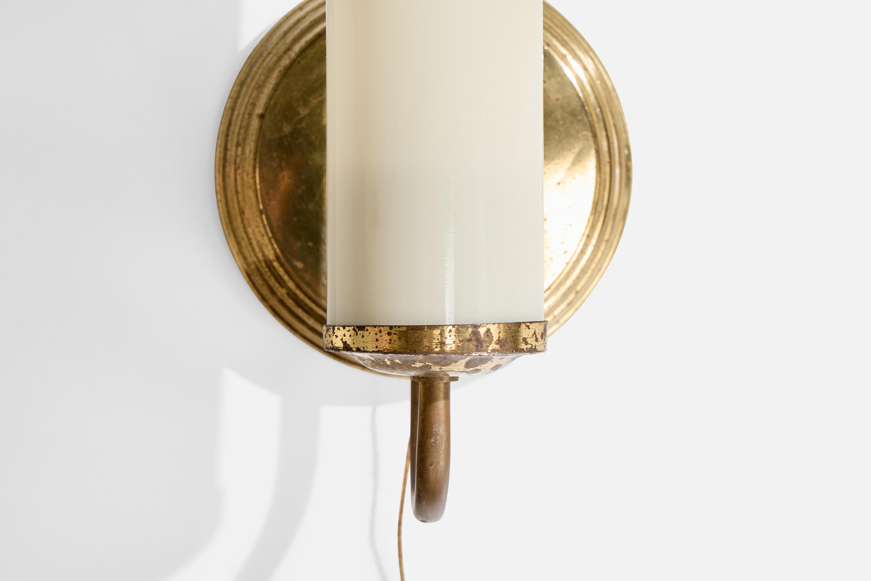 Austrian Designer, Wall Light, Brass, Glass, Austria, 1950s For Sale 3