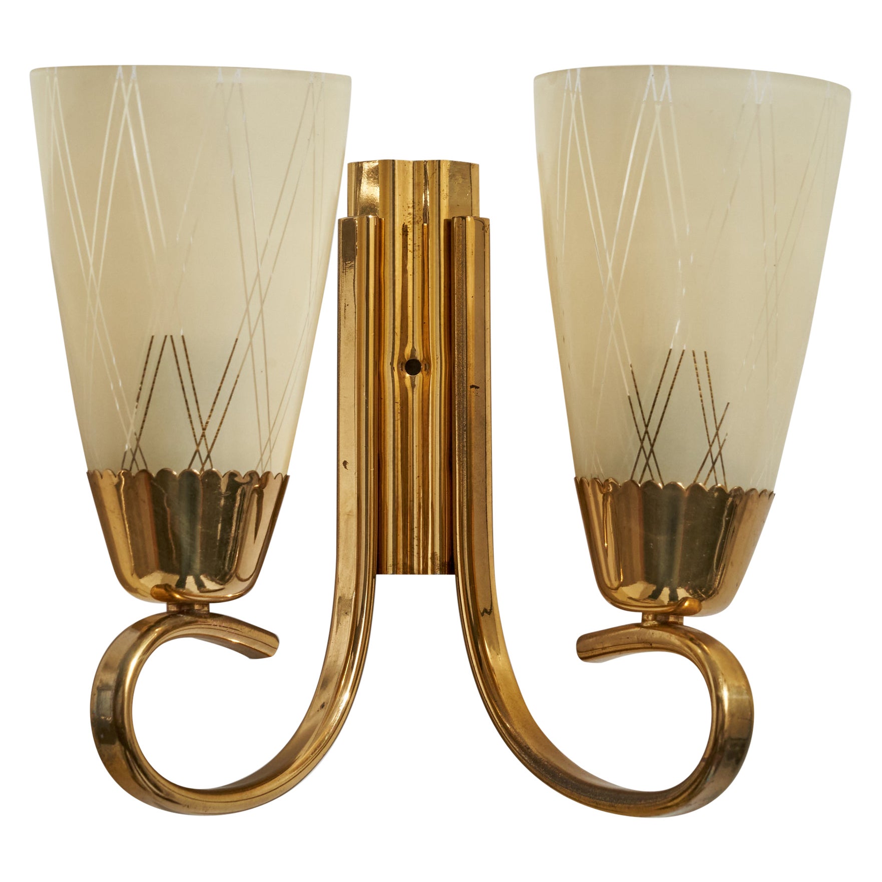 Designer autrichien, Wall Light, laiton, verre, Autriche, années 1950