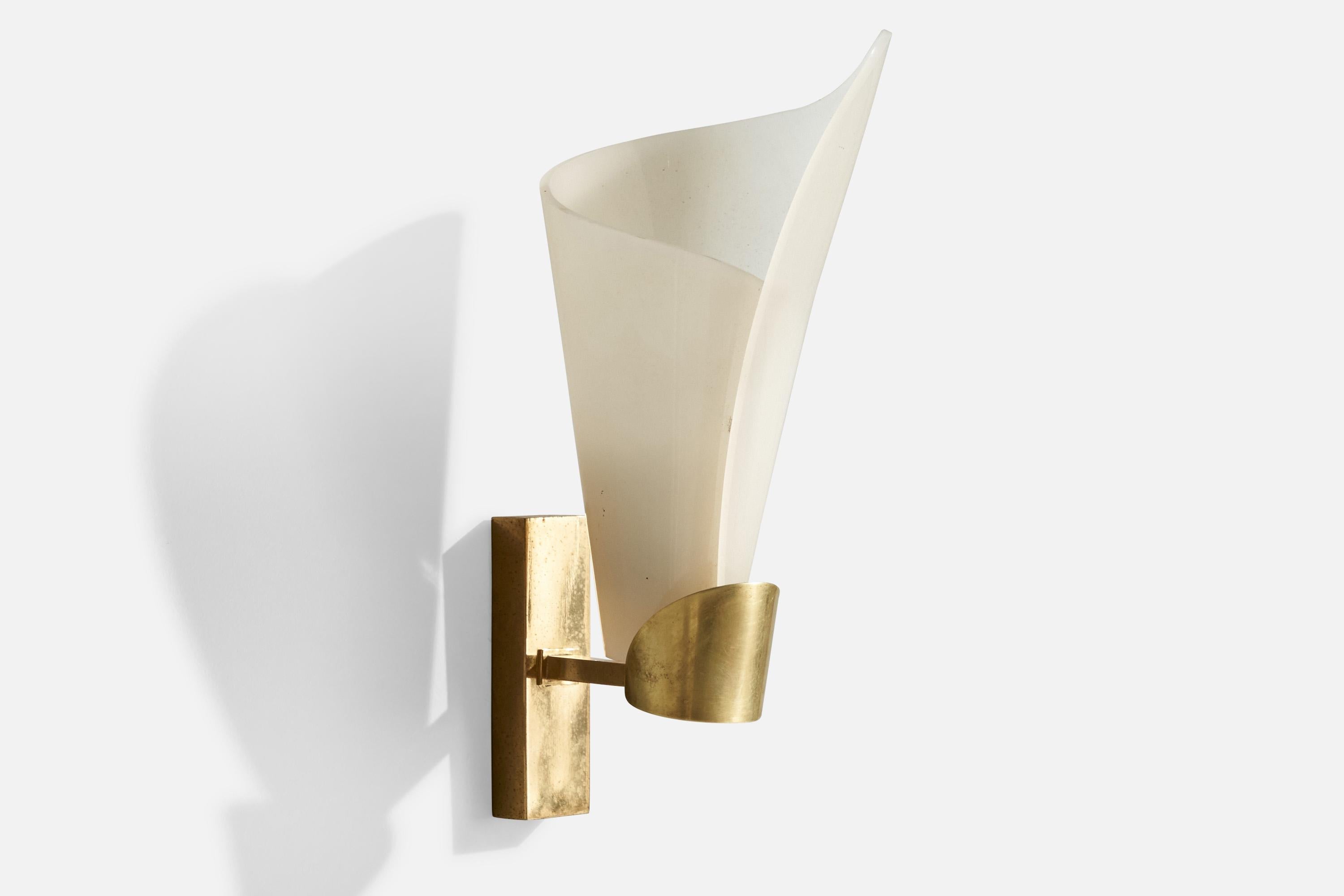 Autrichien Design/One, Lights, laiton, acrylique, Autriche, années 1950 en vente
